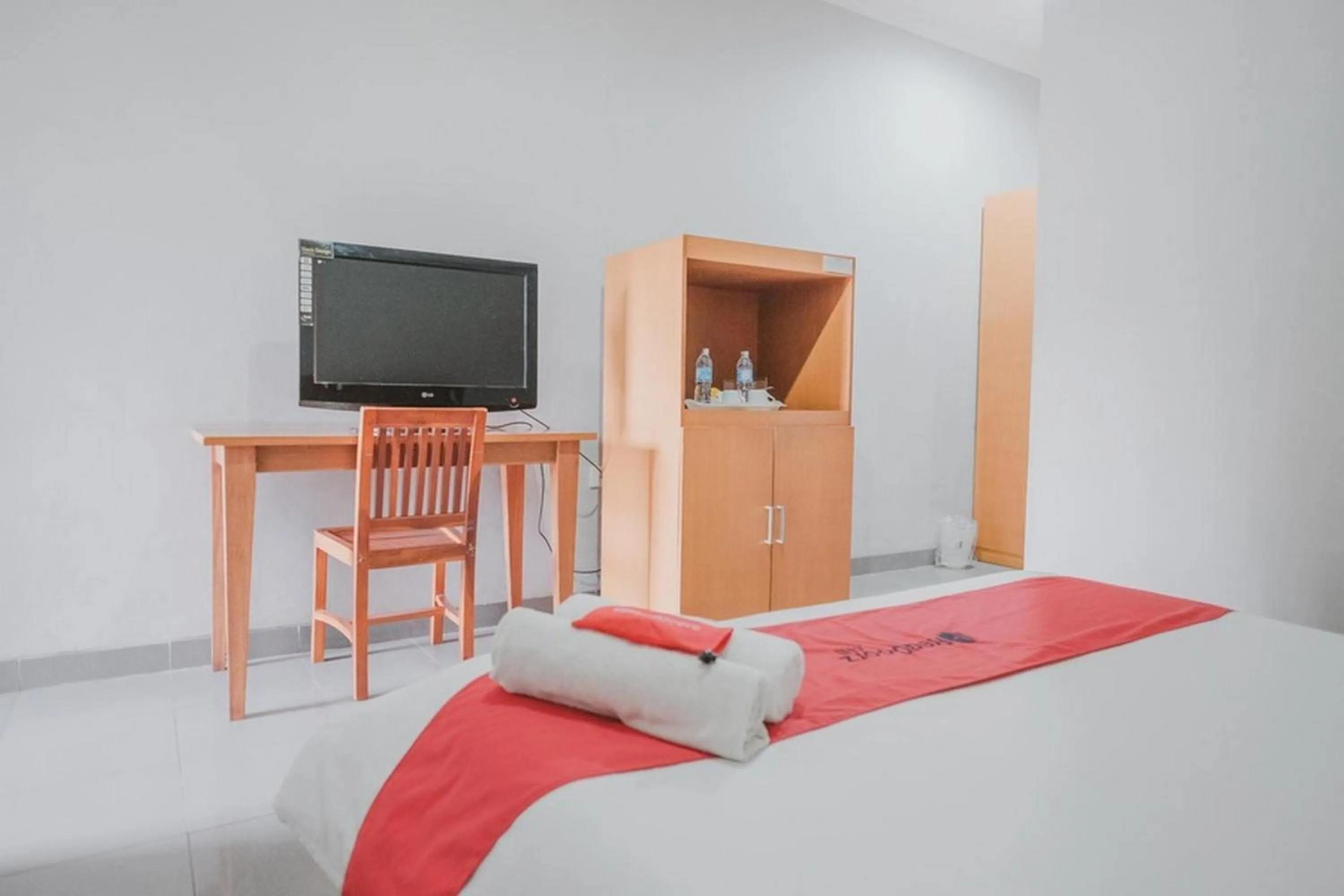 Bed in RedDoorz Premium @ Jalan Pal 10 Jambi