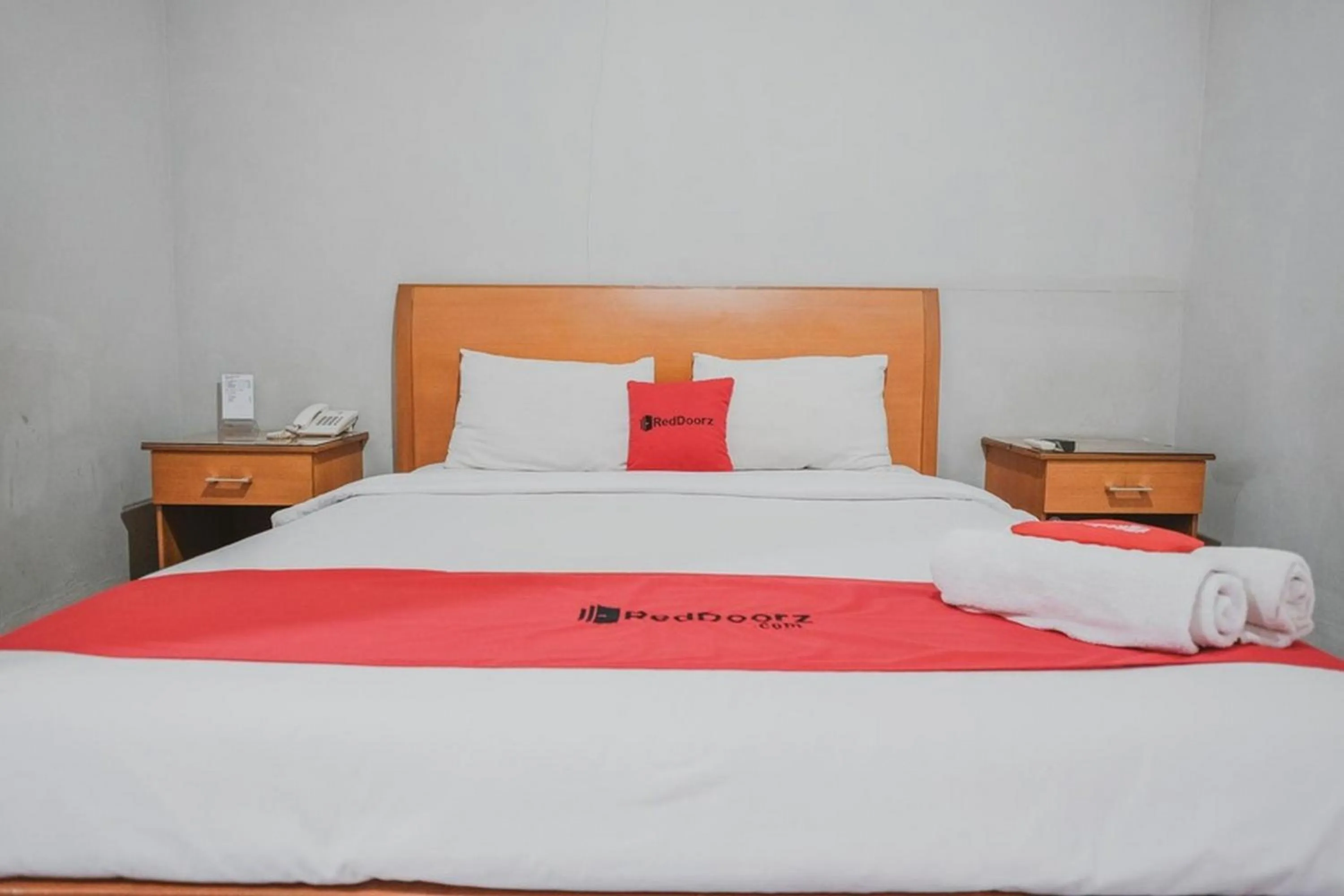 Bedroom, Bed in RedDoorz Premium @ Jalan Pal 10 Jambi
