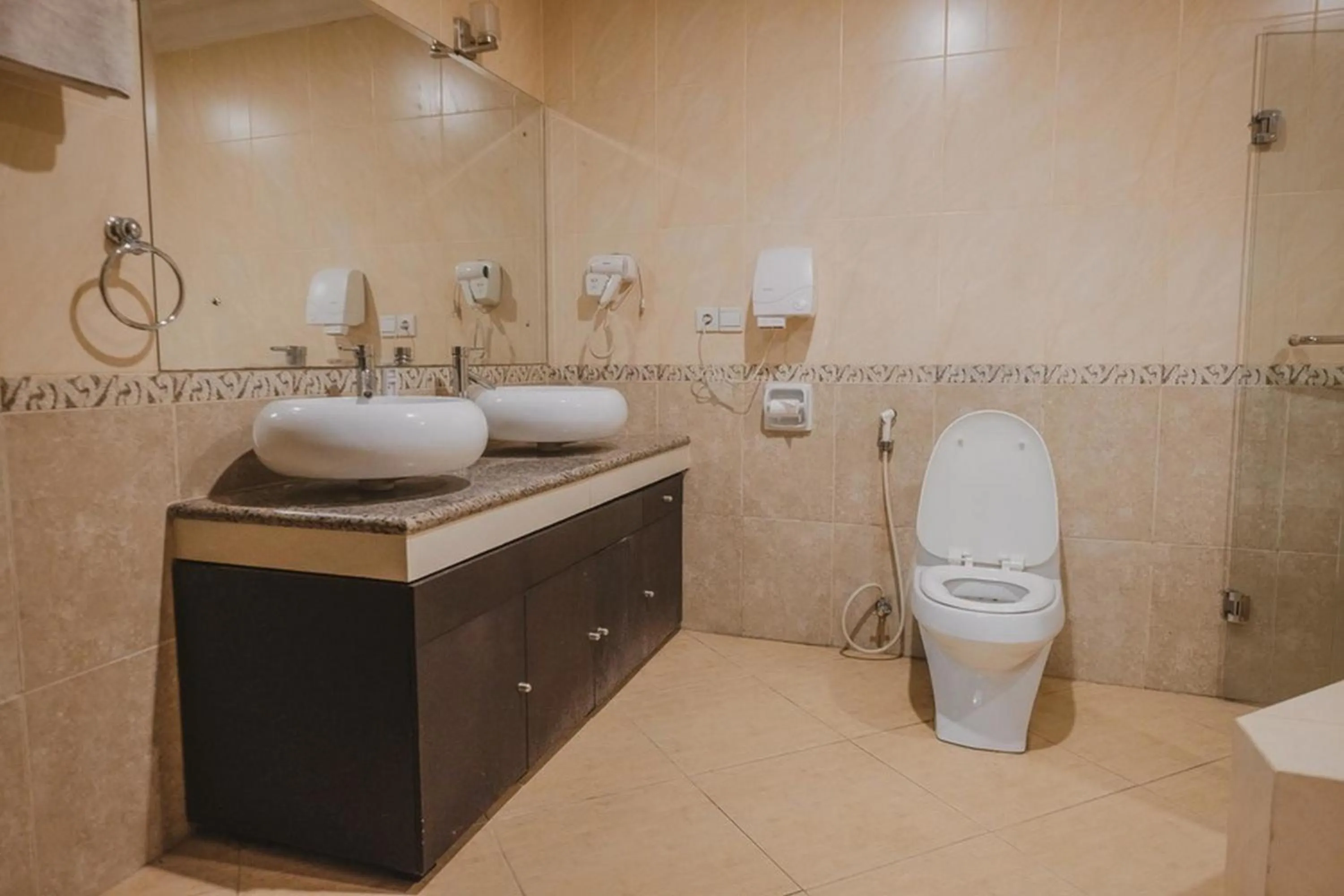 Bathroom in RedDoorz Premium @ Jalan Pal 10 Jambi