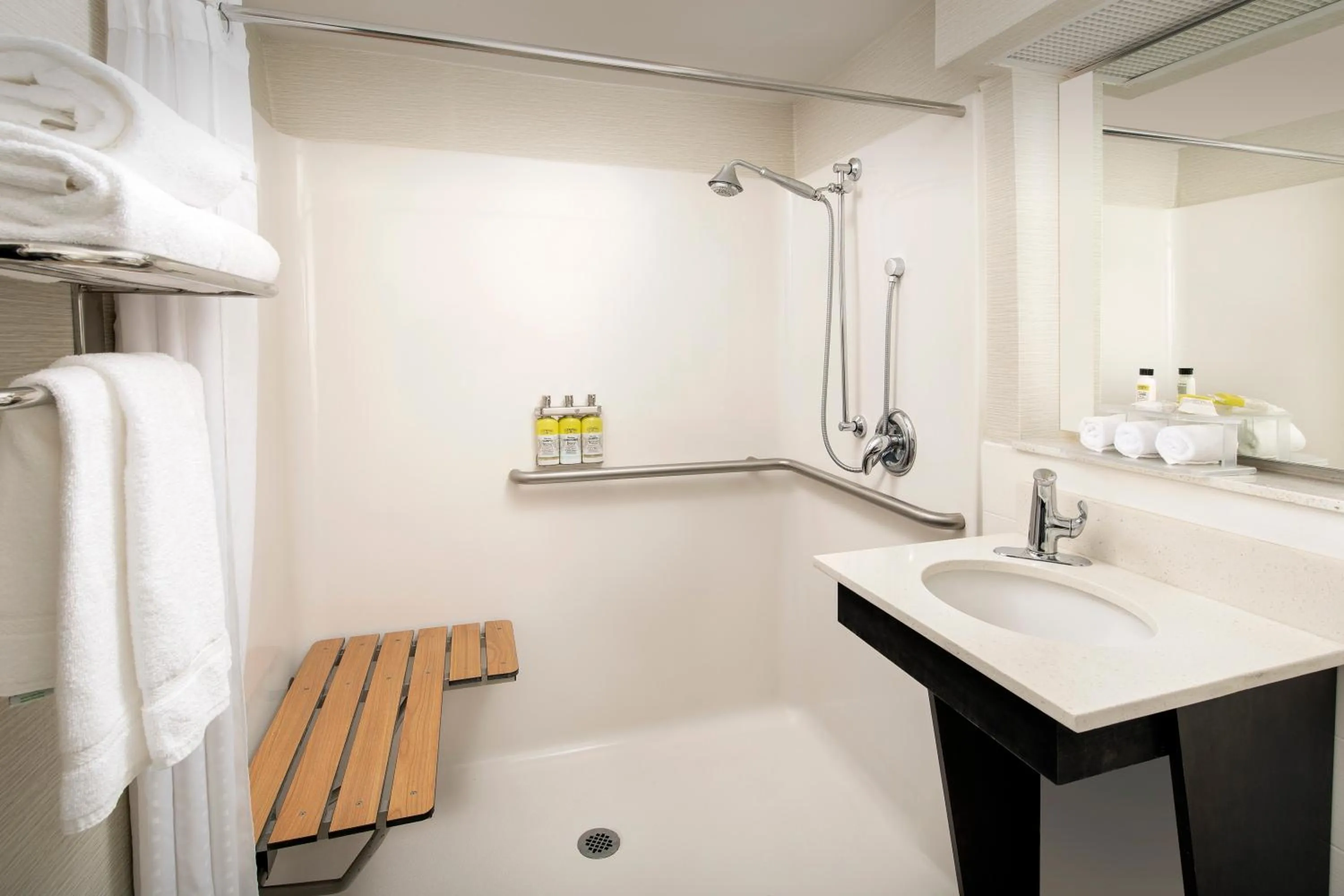 Shower in Holiday Inn Express & Suites Annapolis by IHG