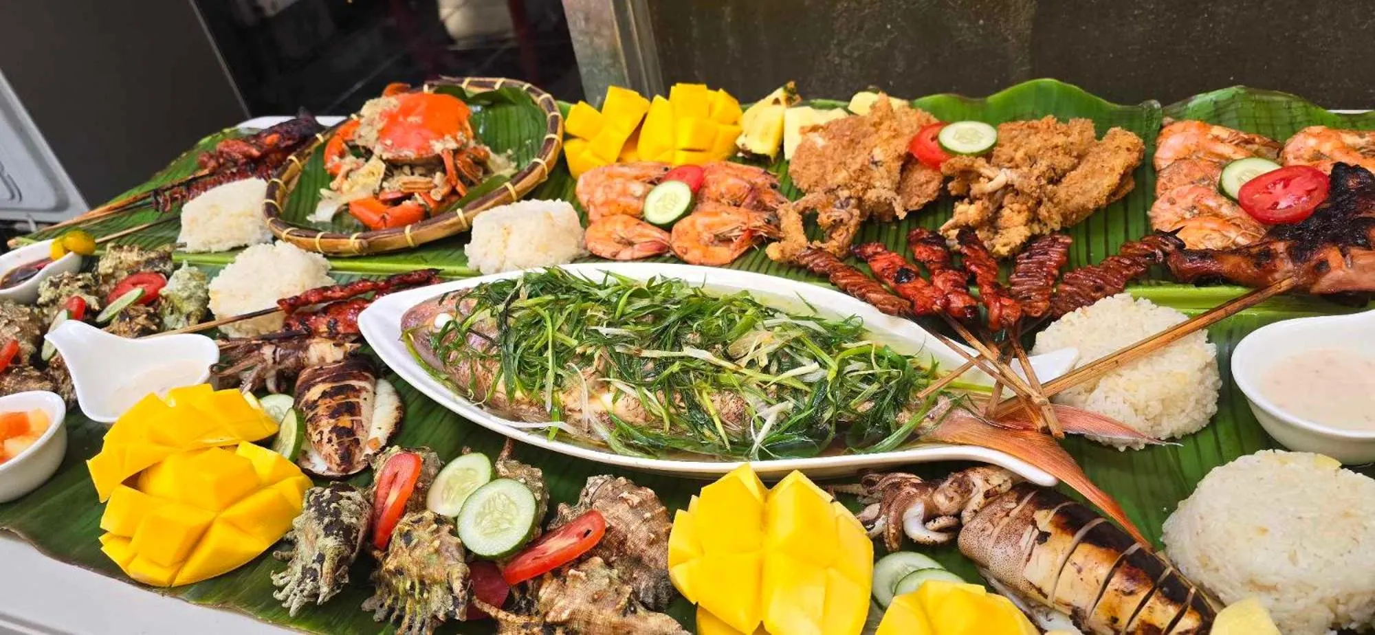 Restaurant/places to eat in Gaja Go Dive & Inn