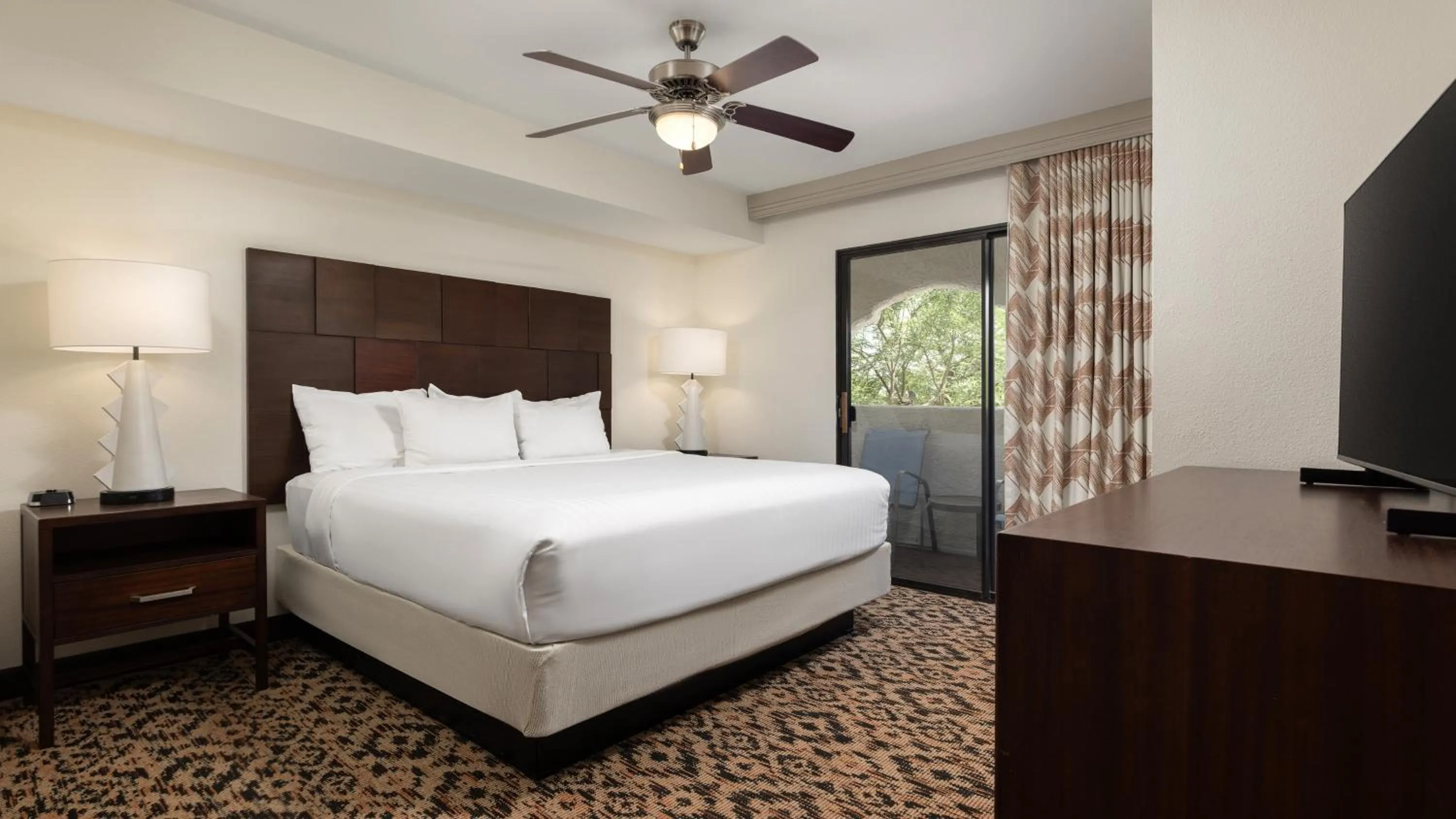 Photo of the whole room, Bed in Holiday Inn Club Vacations Scottsdale Resort