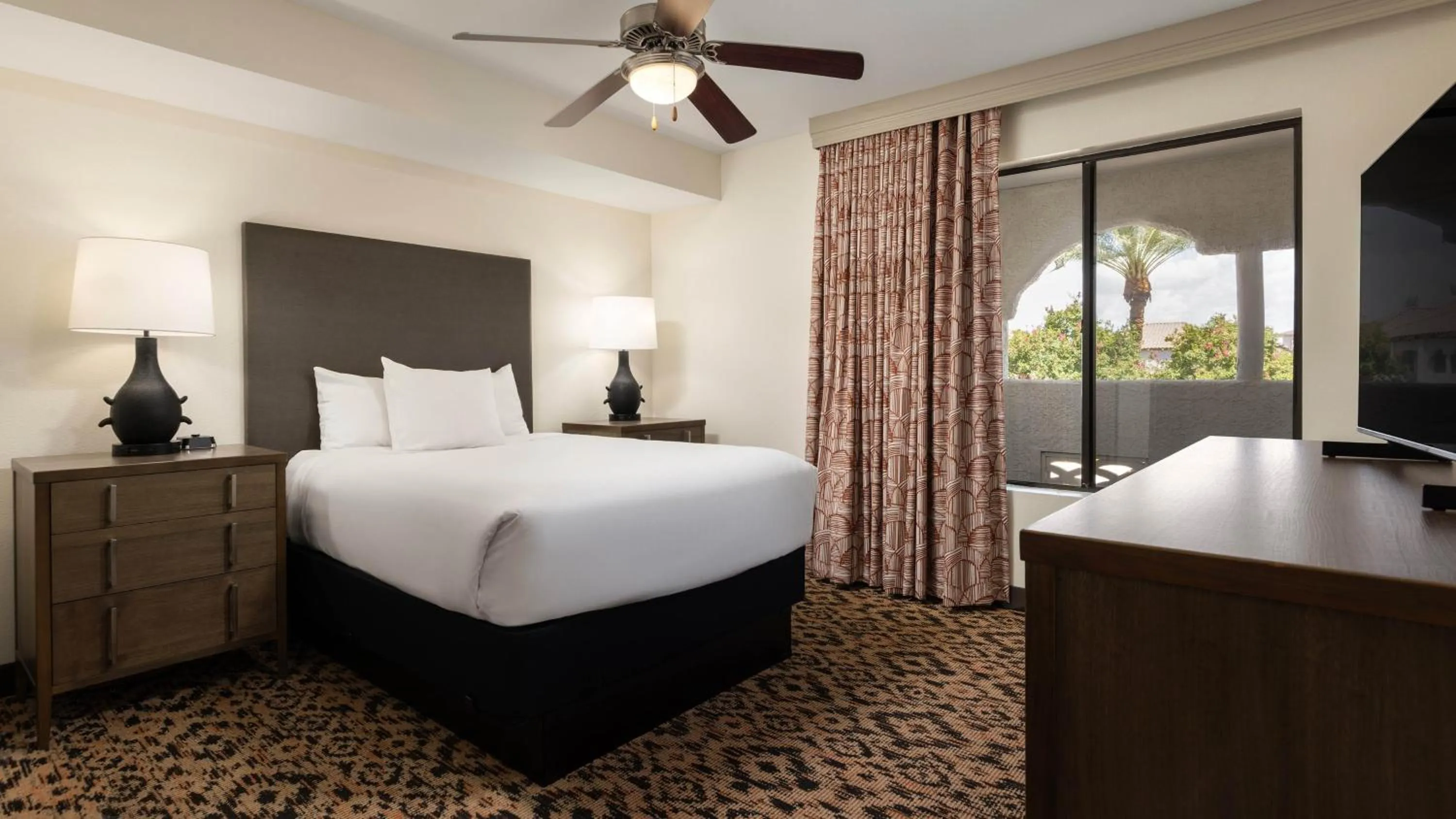 Photo of the whole room, Bed in Holiday Inn Club Vacations Scottsdale Resort