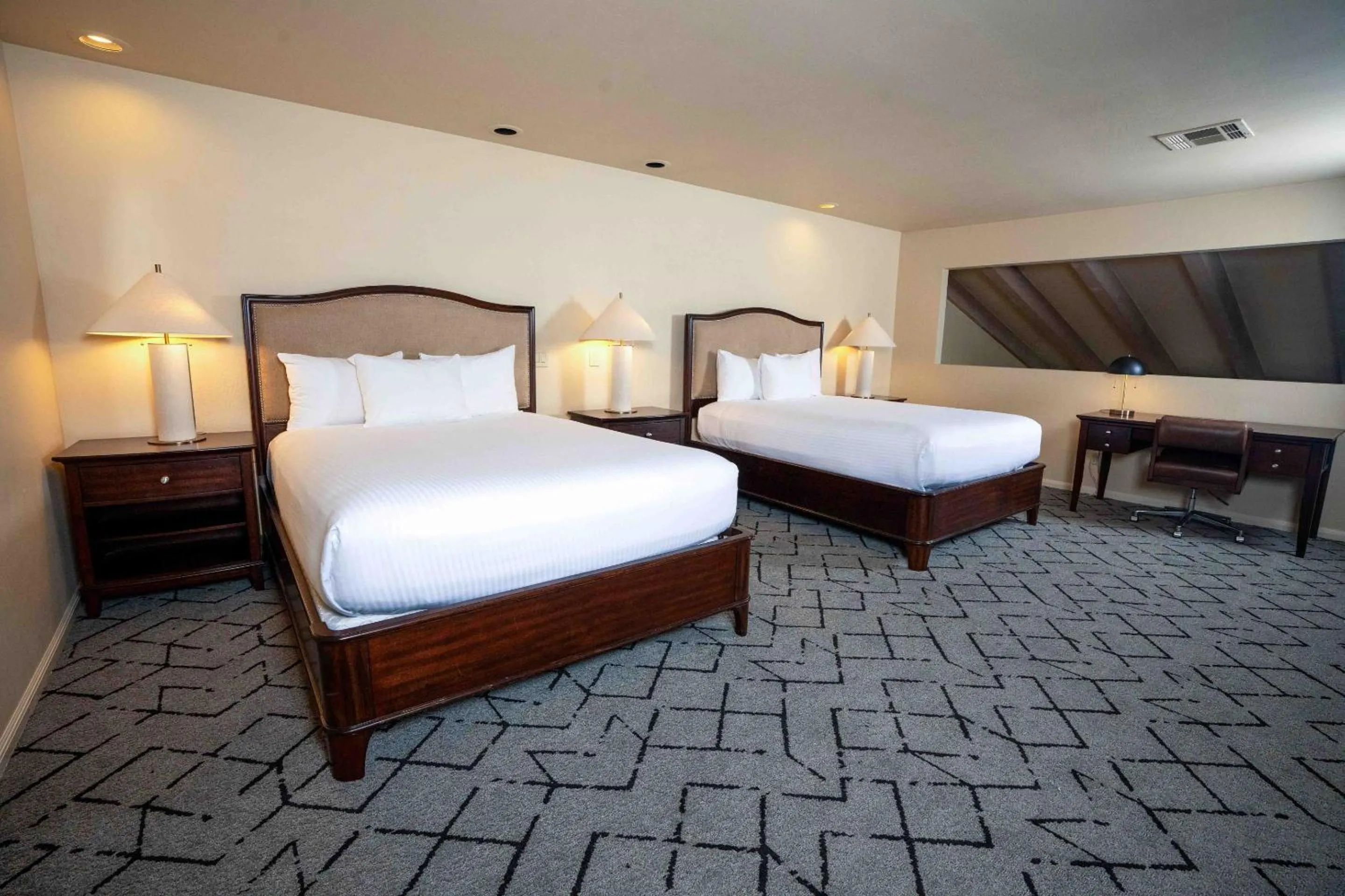 Photo of the whole room, Bed in Kimpton Miralina coming soon - Scottsdale Plaza Resort