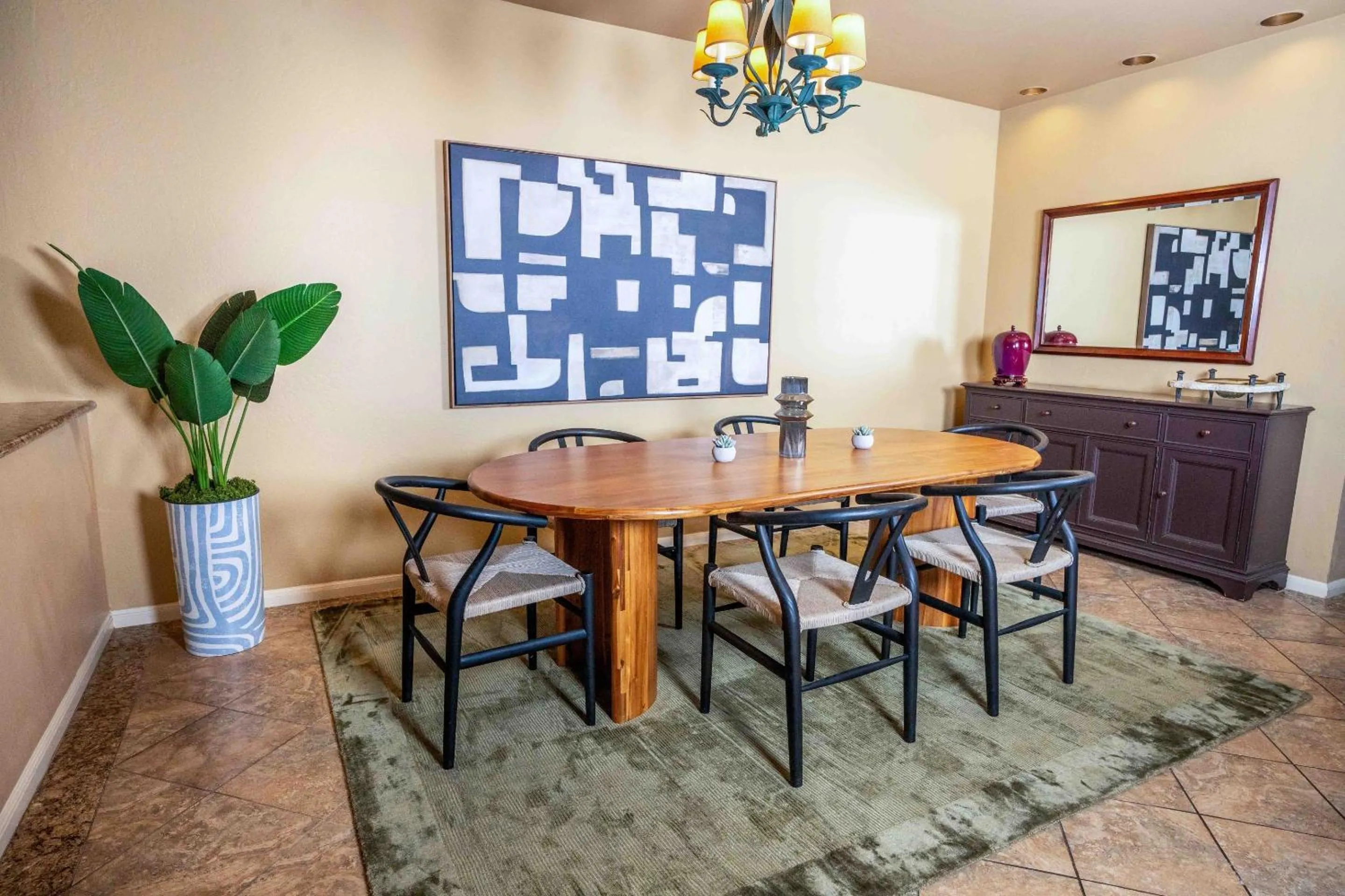 Photo of the whole room in Kimpton Miralina coming soon - Scottsdale Plaza Resort