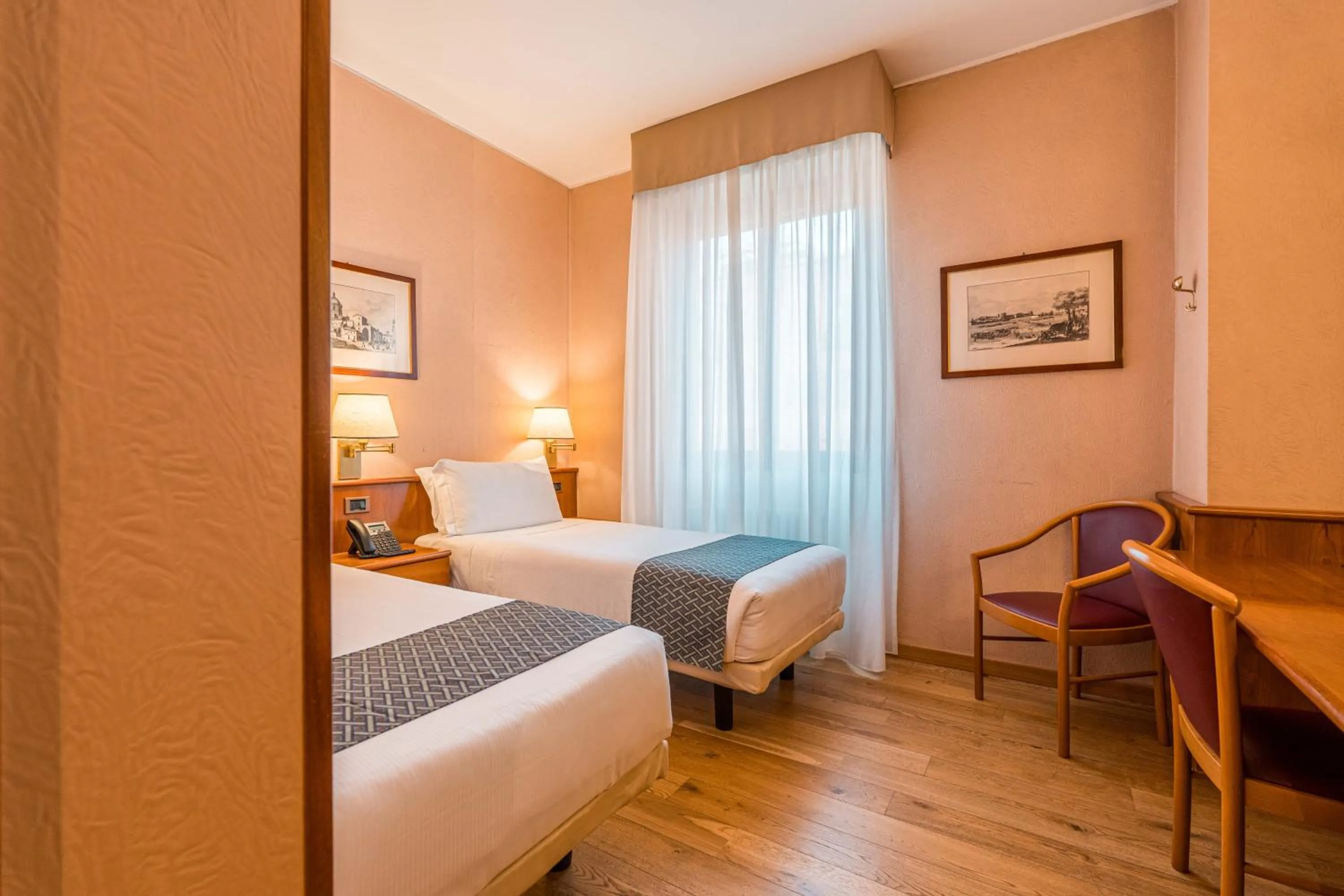 Bedroom, Bed in Crystal Hotel Varese