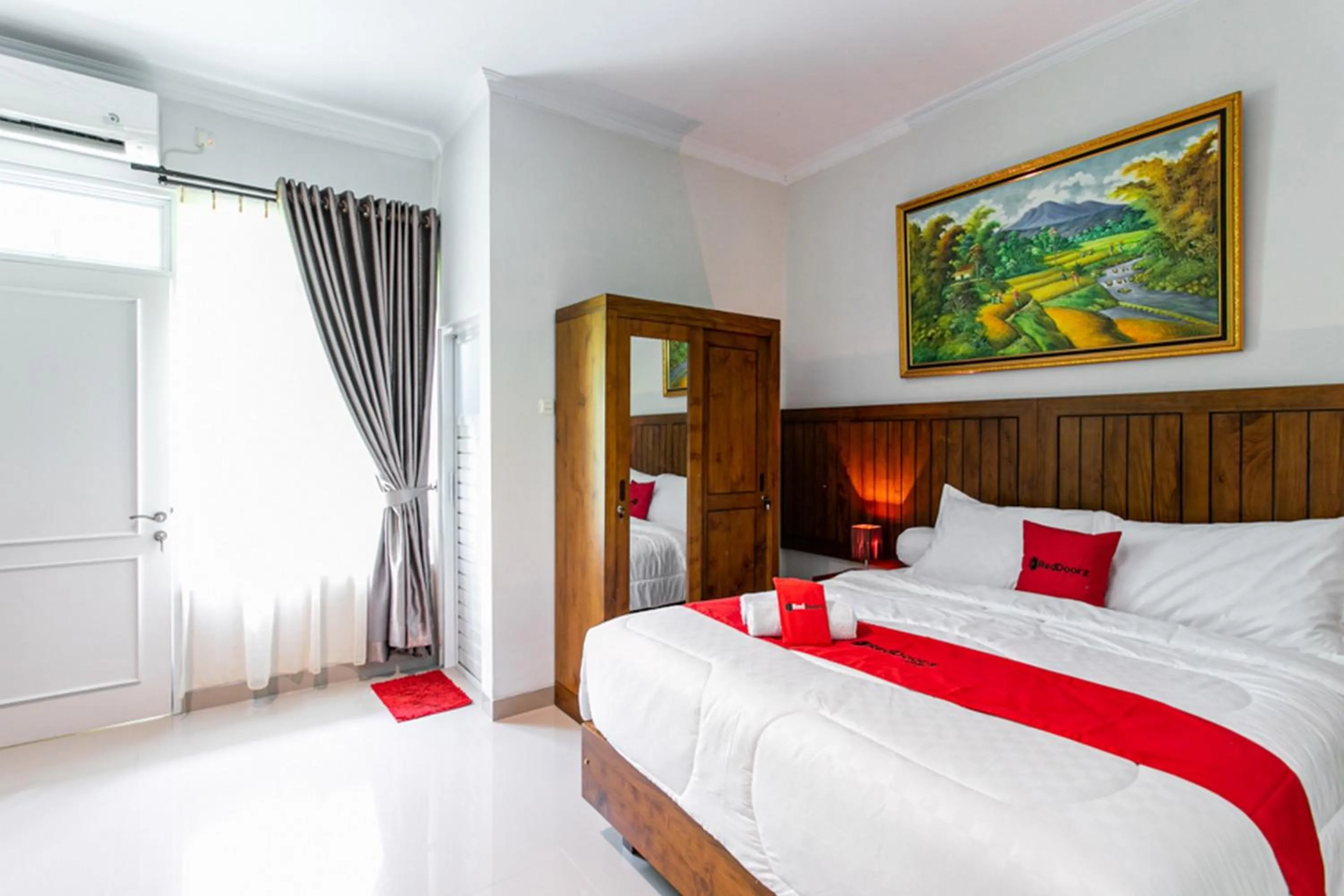 Bed in RedDoorz near Universitas Muhammadiyah Yogyakarta