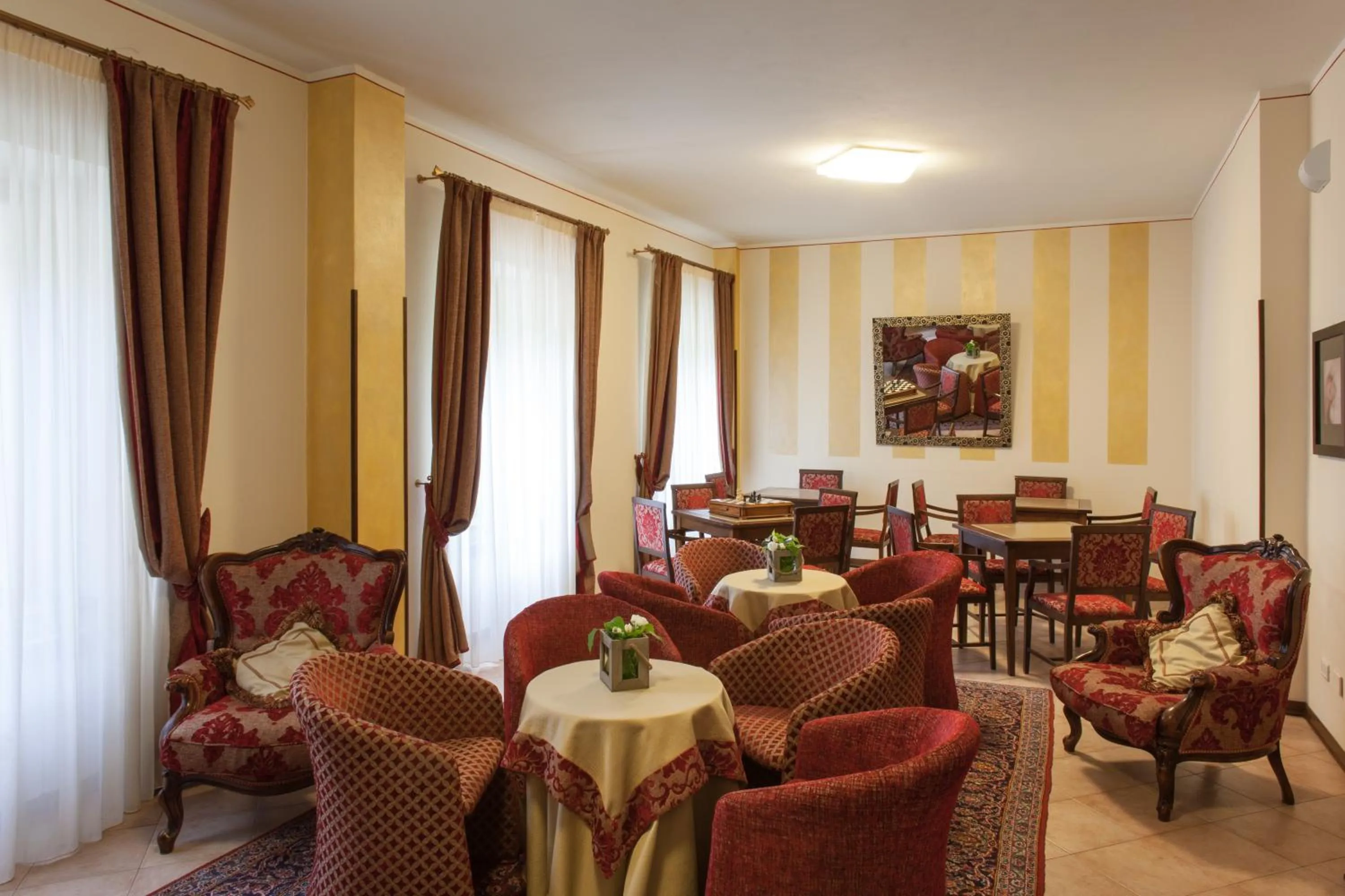 Communal lounge/ TV room in Hotel Fabbrini