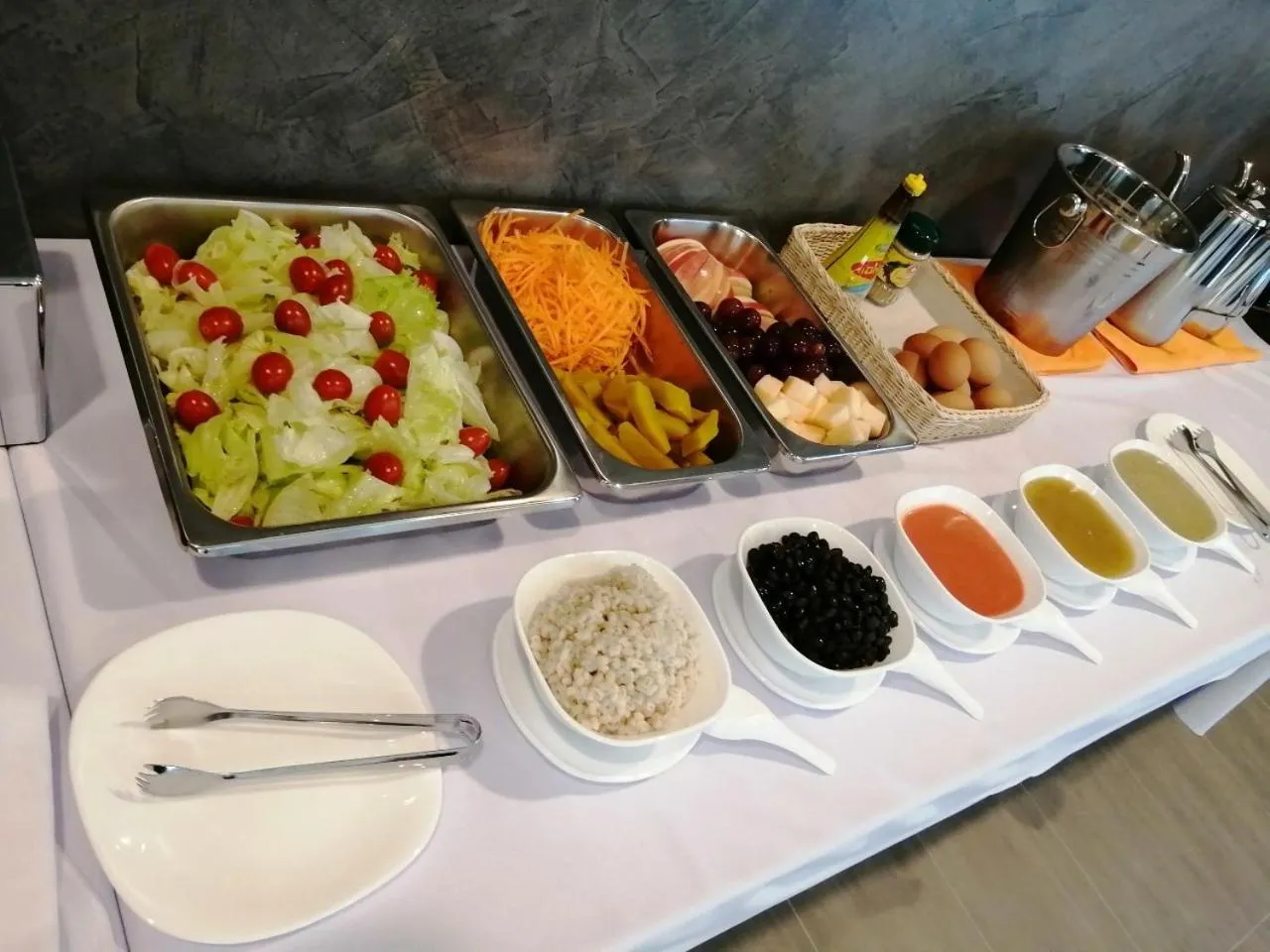 Restaurant/places to eat in Lampang Residence