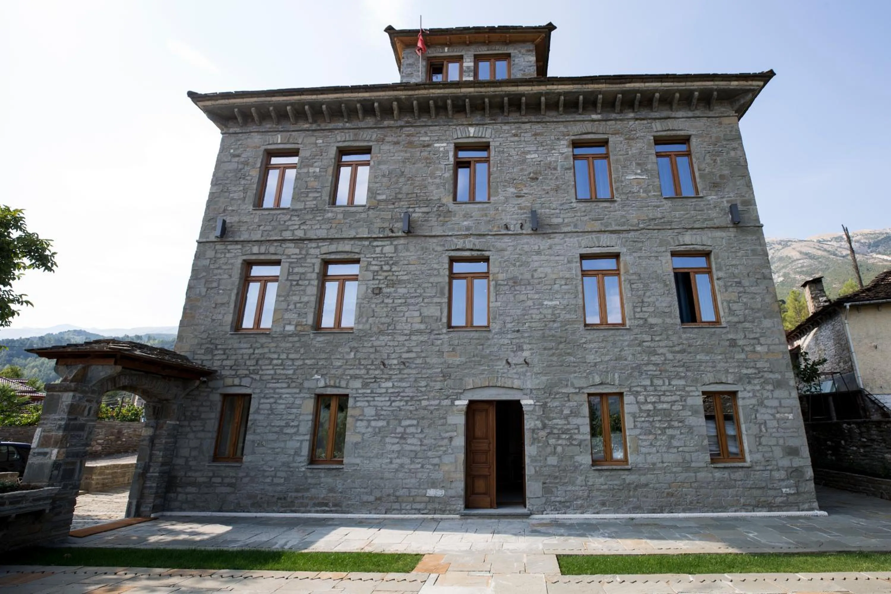 Property building in VILLA PERMET