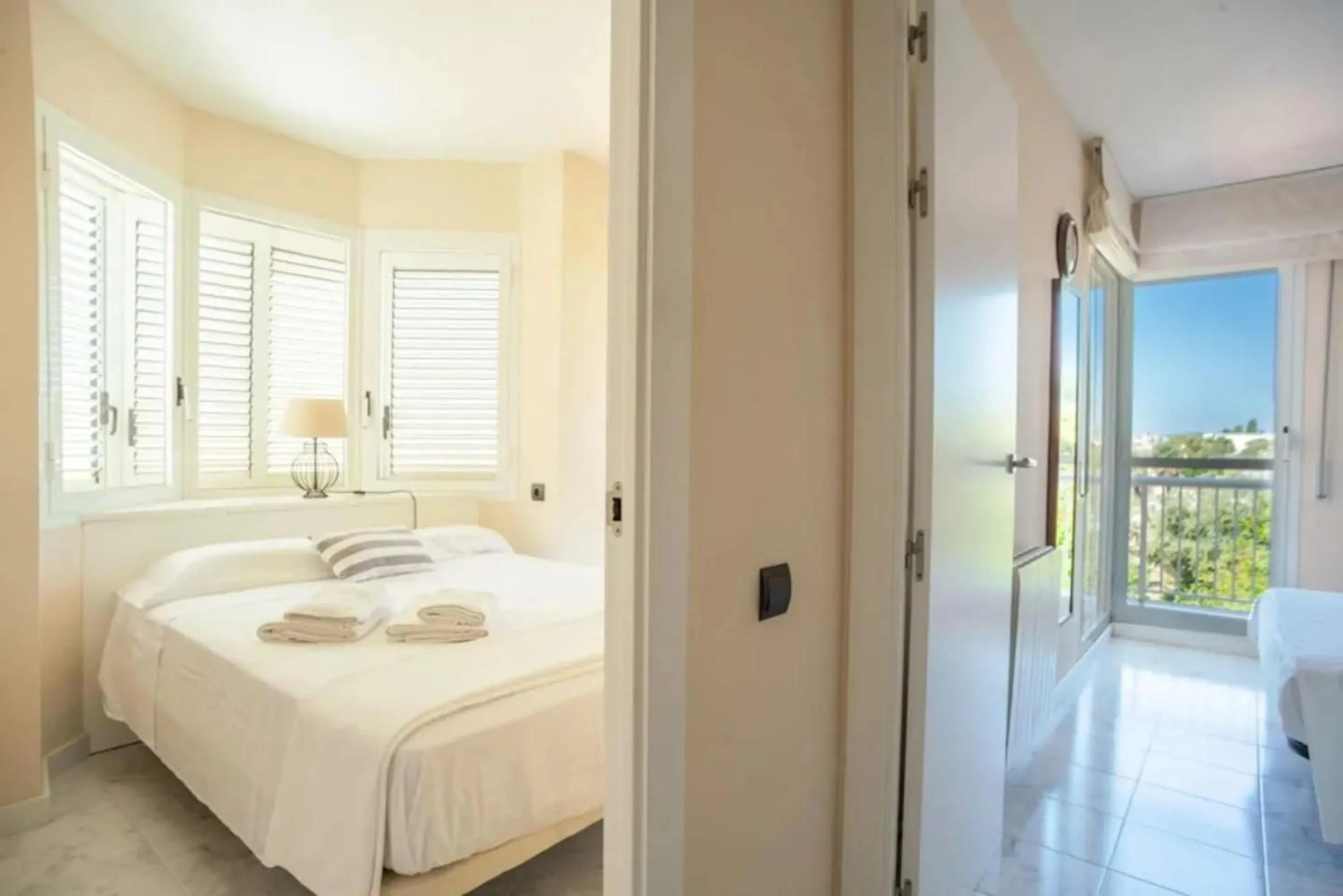 Bed in Comfortable House in Sitges with Shared Pool