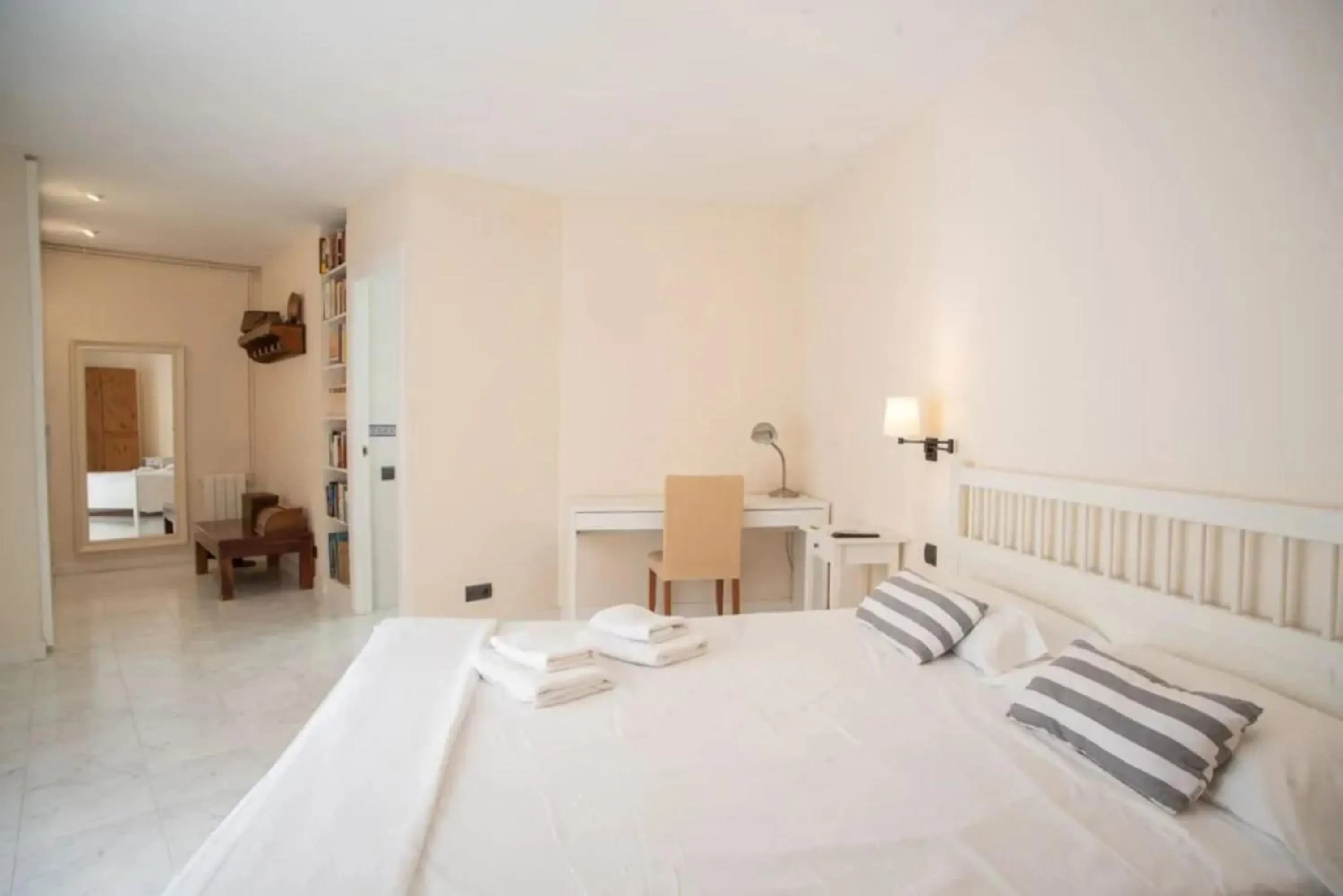 Bed in Comfortable House in Sitges with Shared Pool