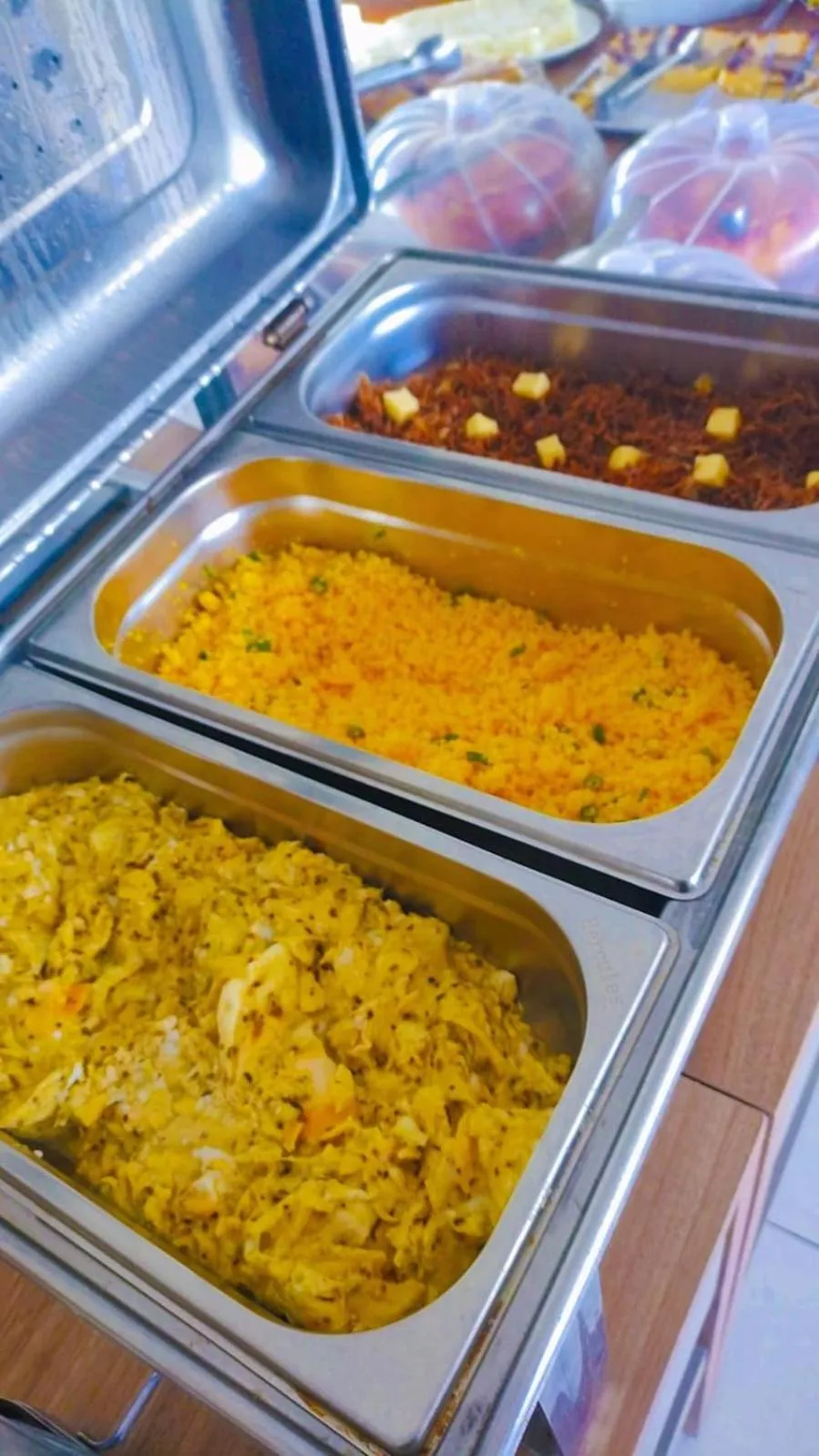 Buffet breakfast in Murano Center Hotel