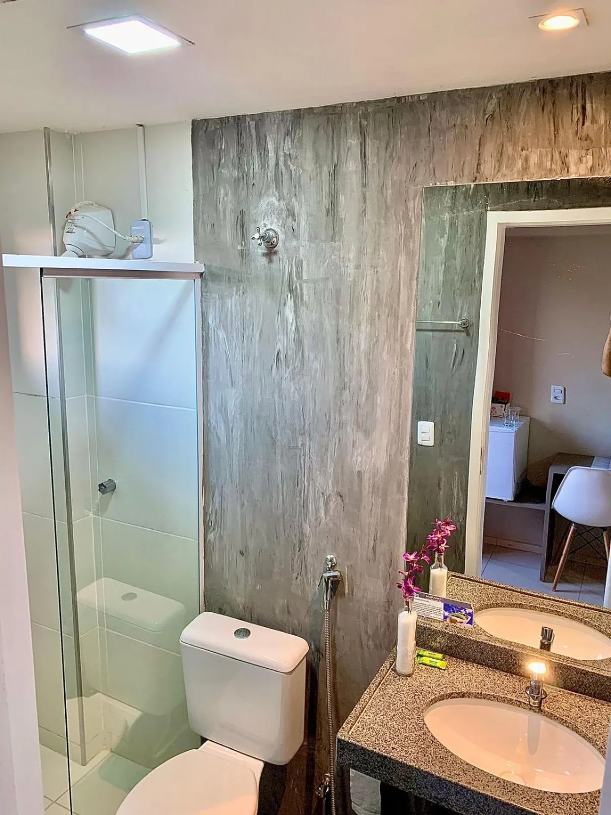 Shower in Murano Center Hotel