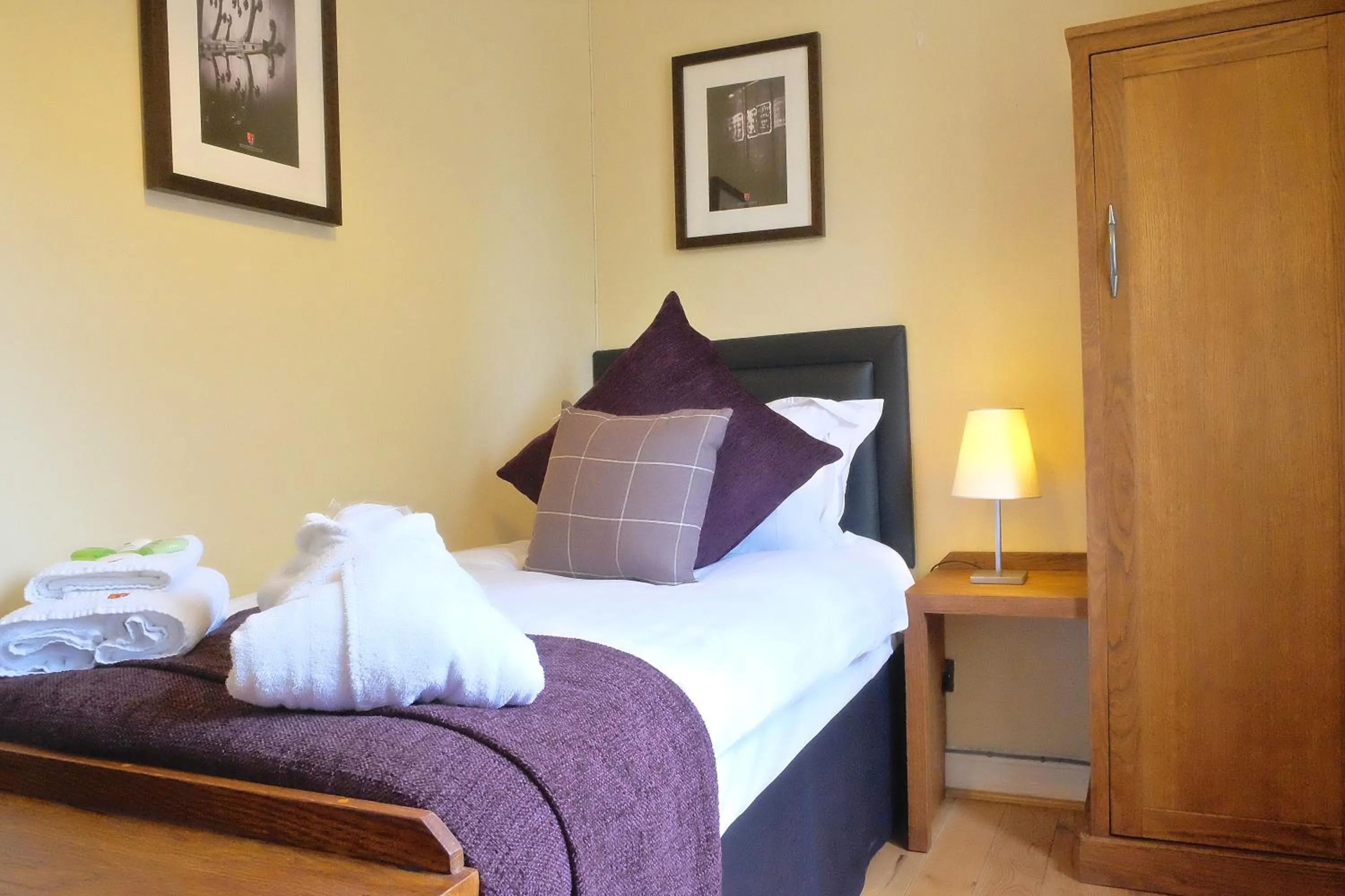 Bed in Peckforton Castle