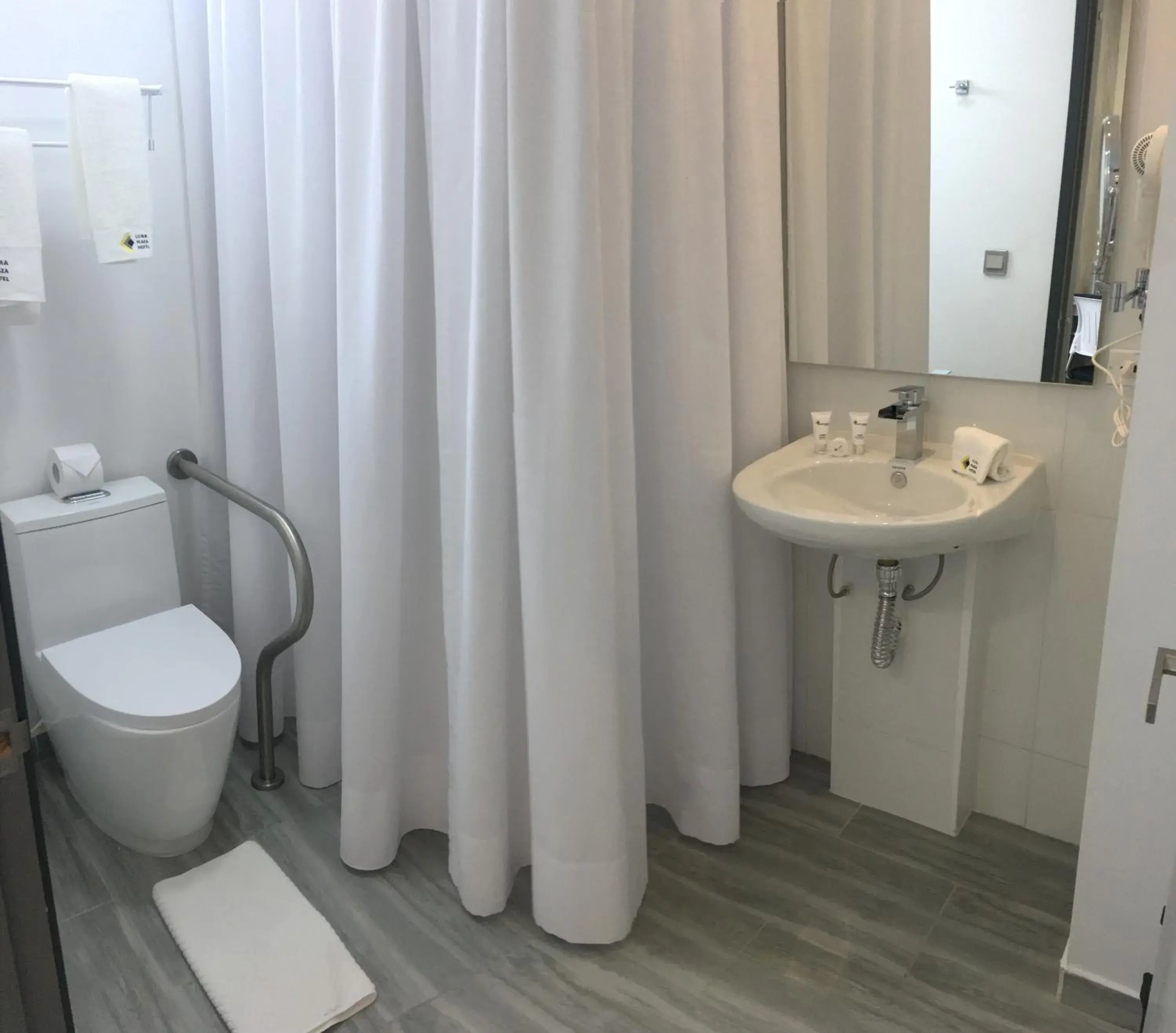 Quadruple Room - Disability Access in Luma Plaza Hotel Quadruple Room - Disability Access in Luma Plaza Hotel