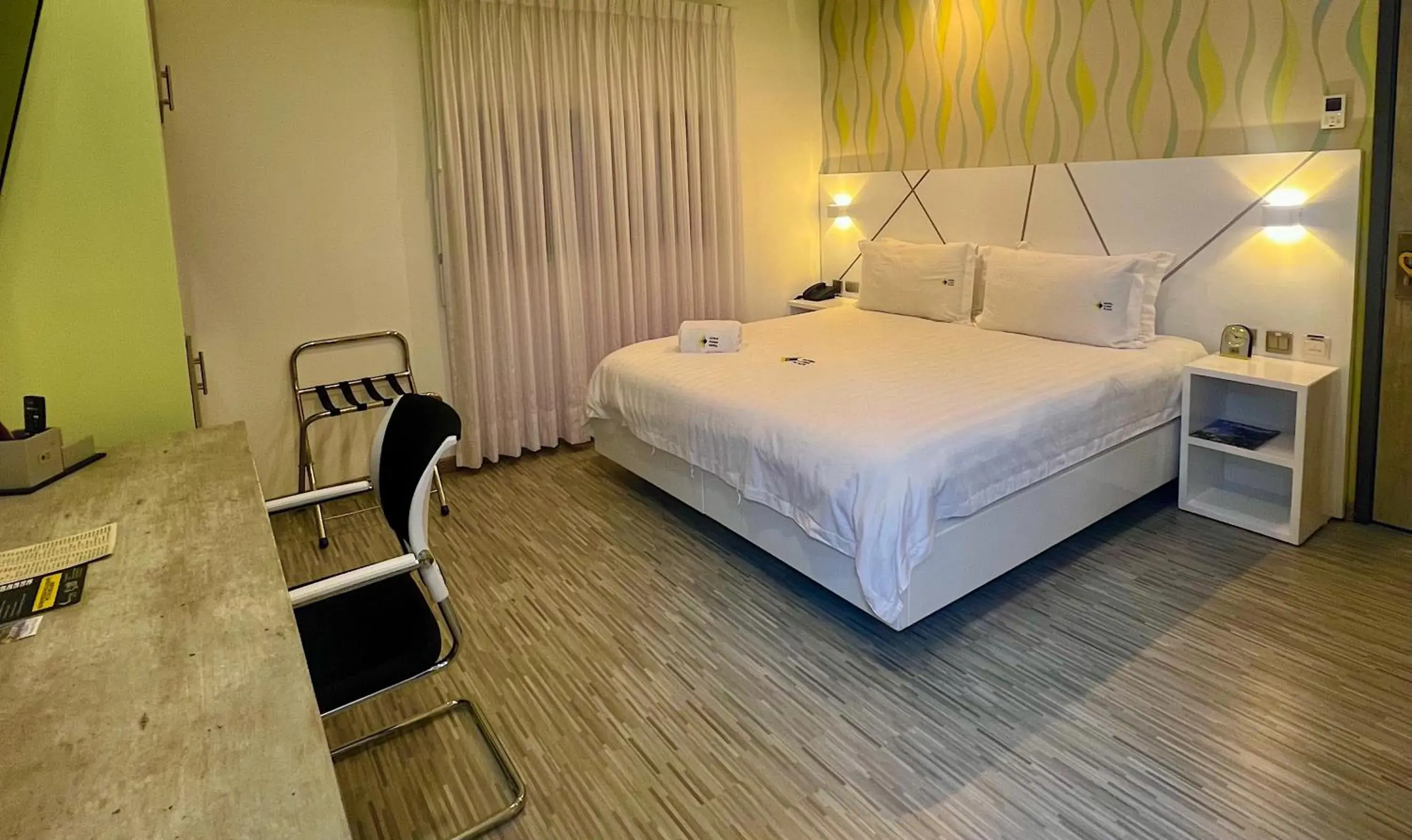 Deluxe Double Room in Luma Plaza Hotel Deluxe Double Room in Luma Plaza Hotel