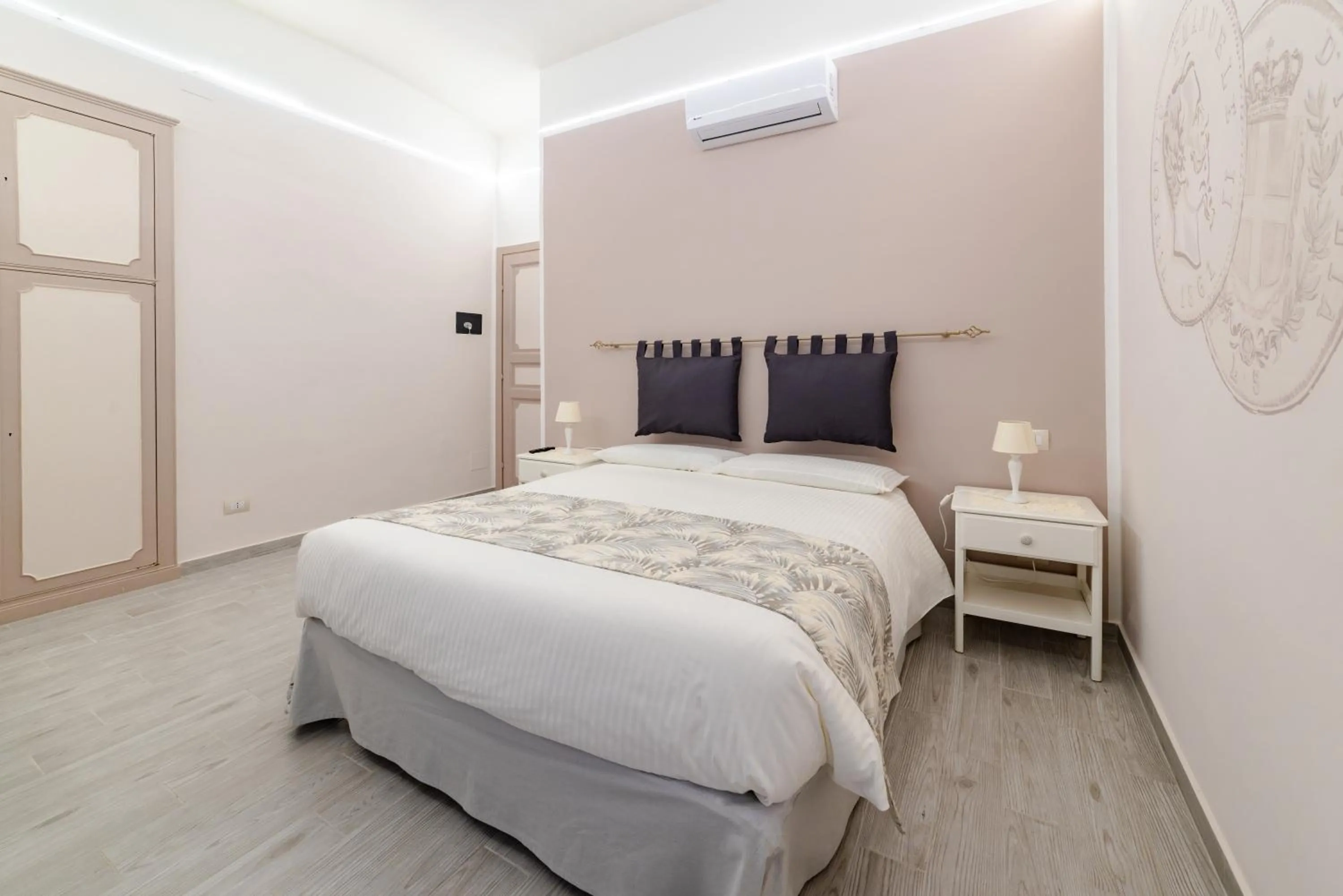 Bedroom, Bed in Re Vittorio