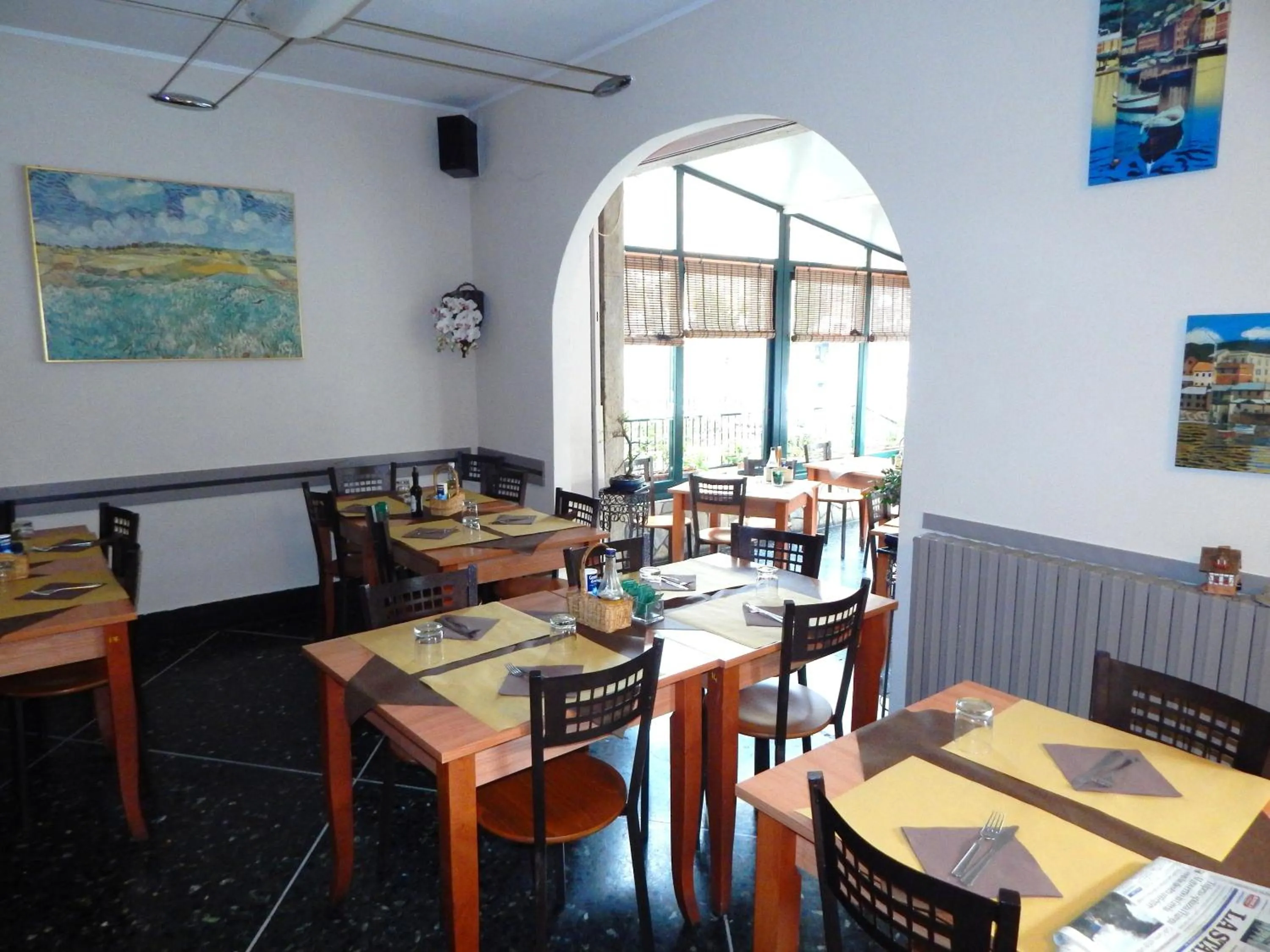 Restaurant/places to eat in Albergo Torino