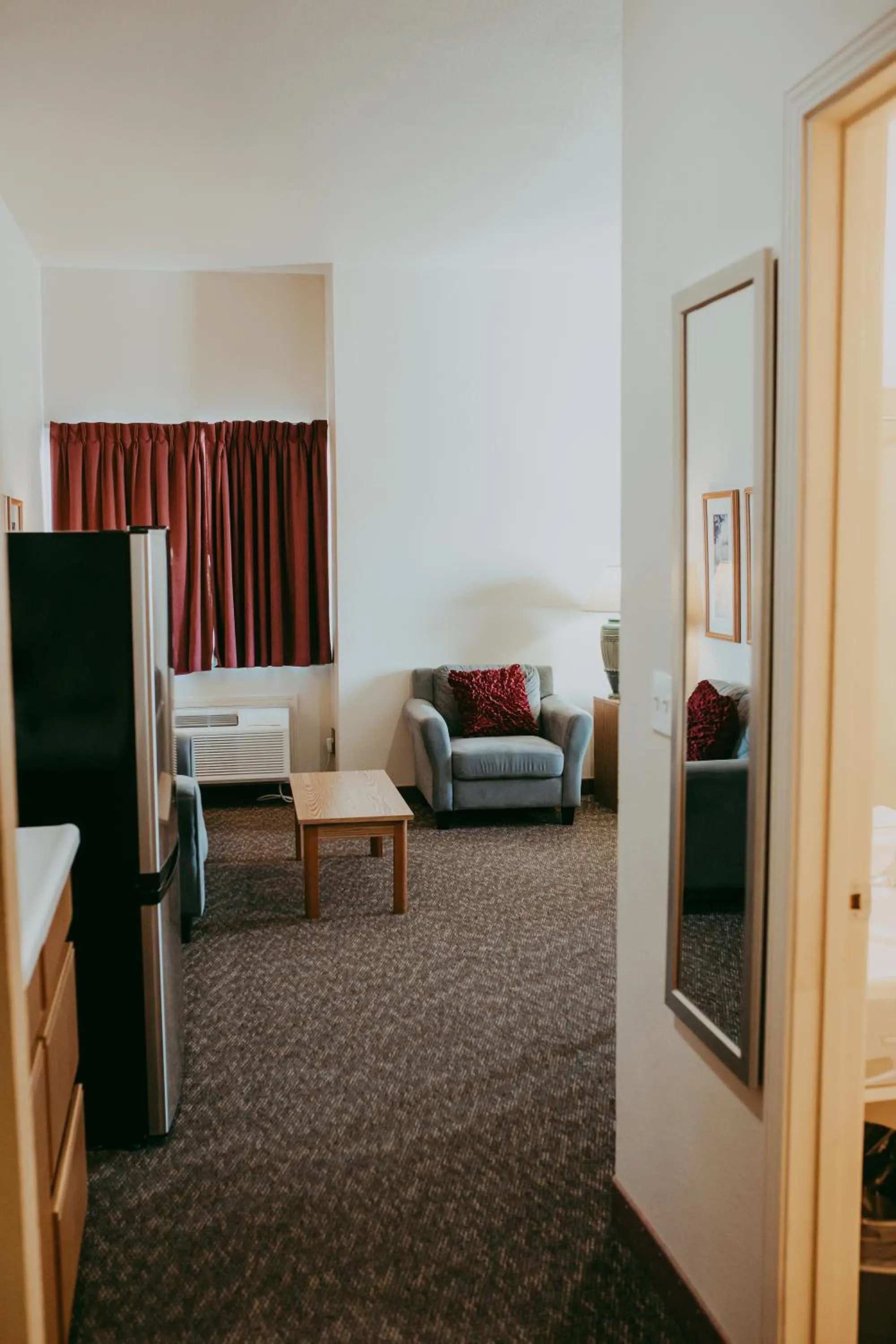 Photo of the whole room in Carson City Plaza Hotel