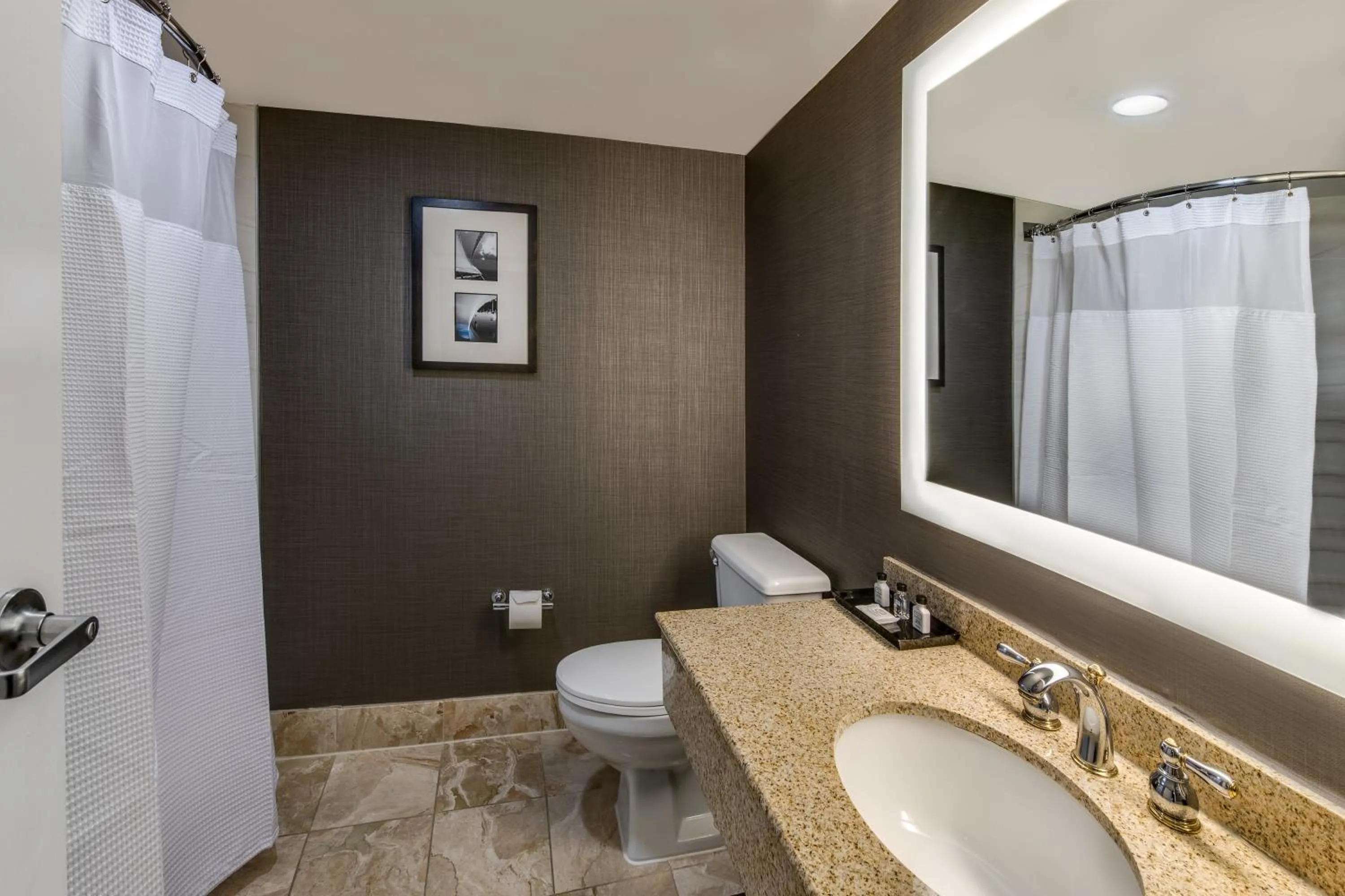 Bathroom in Crowne Plaza Annapolis by IHG