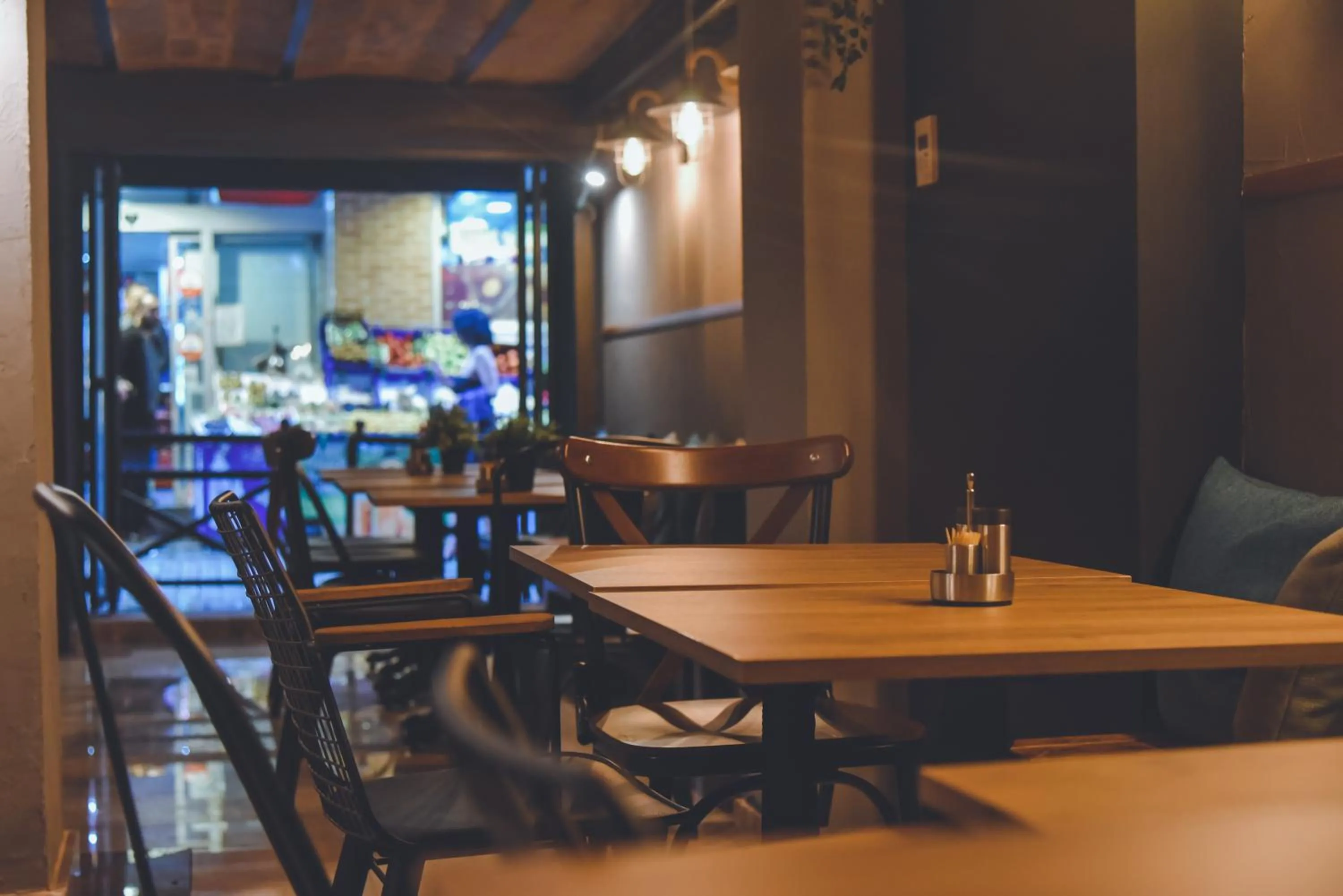 Restaurant/places to eat in LUXIR HOTEL