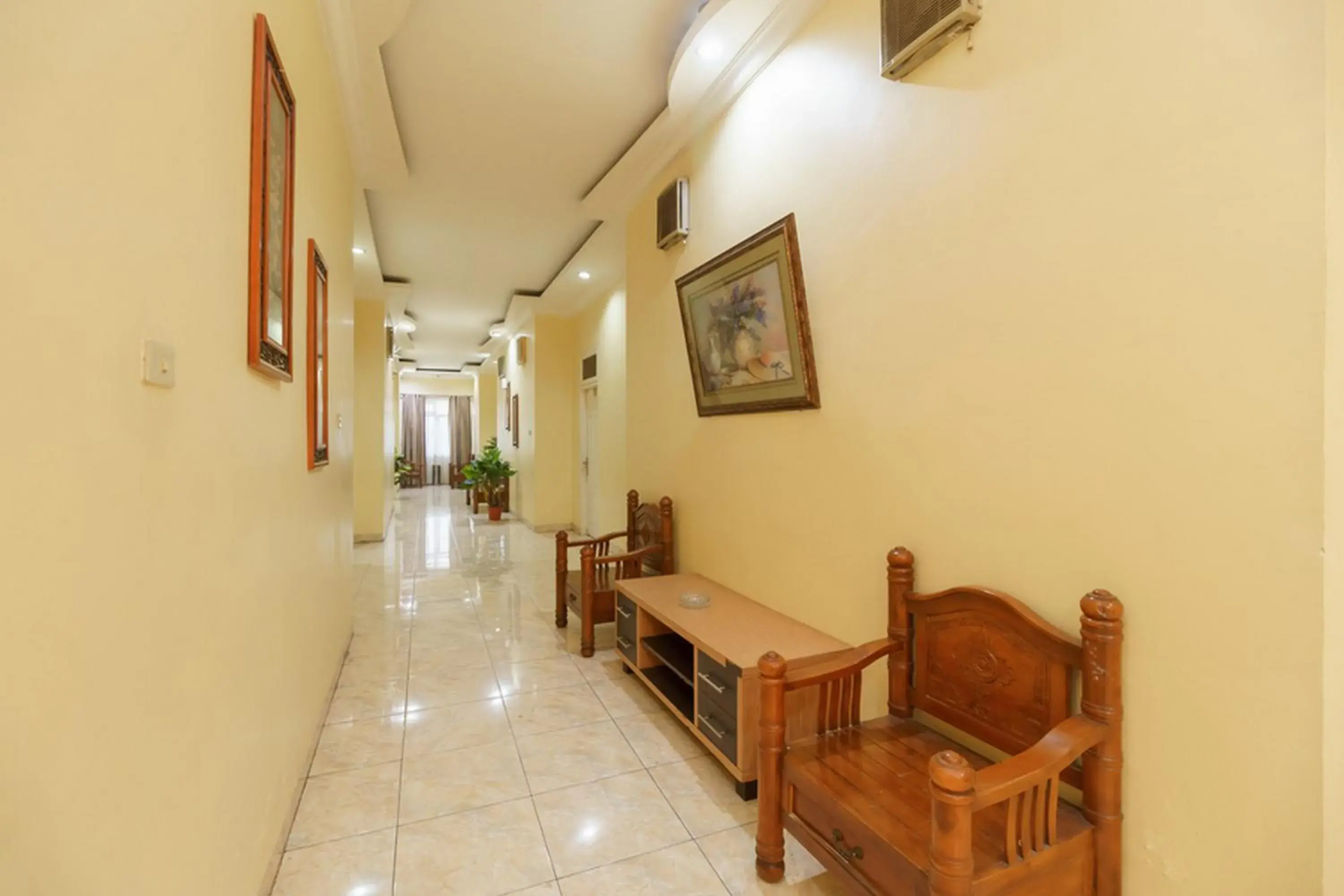 Double Room in RedDoorz Plus @ Hotel Sempurna Watervang Lubuk Linggau Double Room in RedDoorz Plus @ Hotel Sempurna Watervang Lubuk Linggau