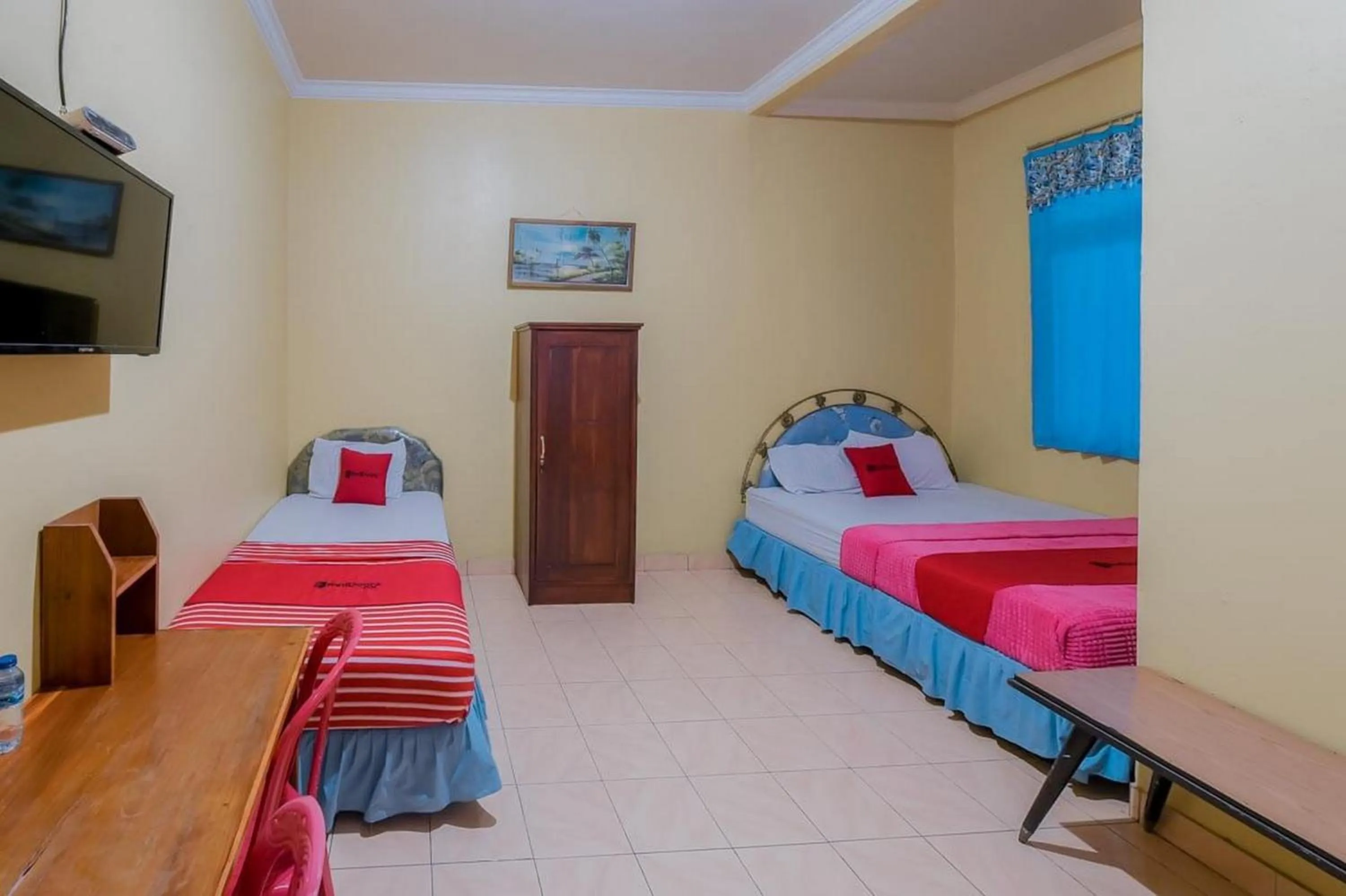 Bedroom, Bed in RedDoorz near Mangrove Forest Kupang