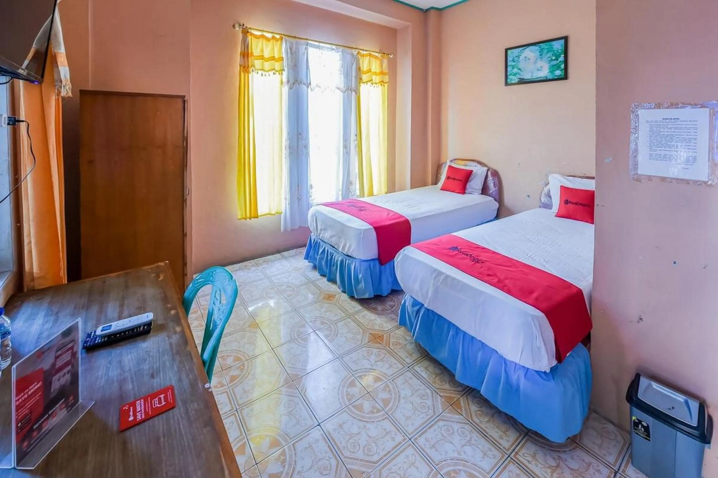 Bedroom, Bed in RedDoorz near Mangrove Forest Kupang