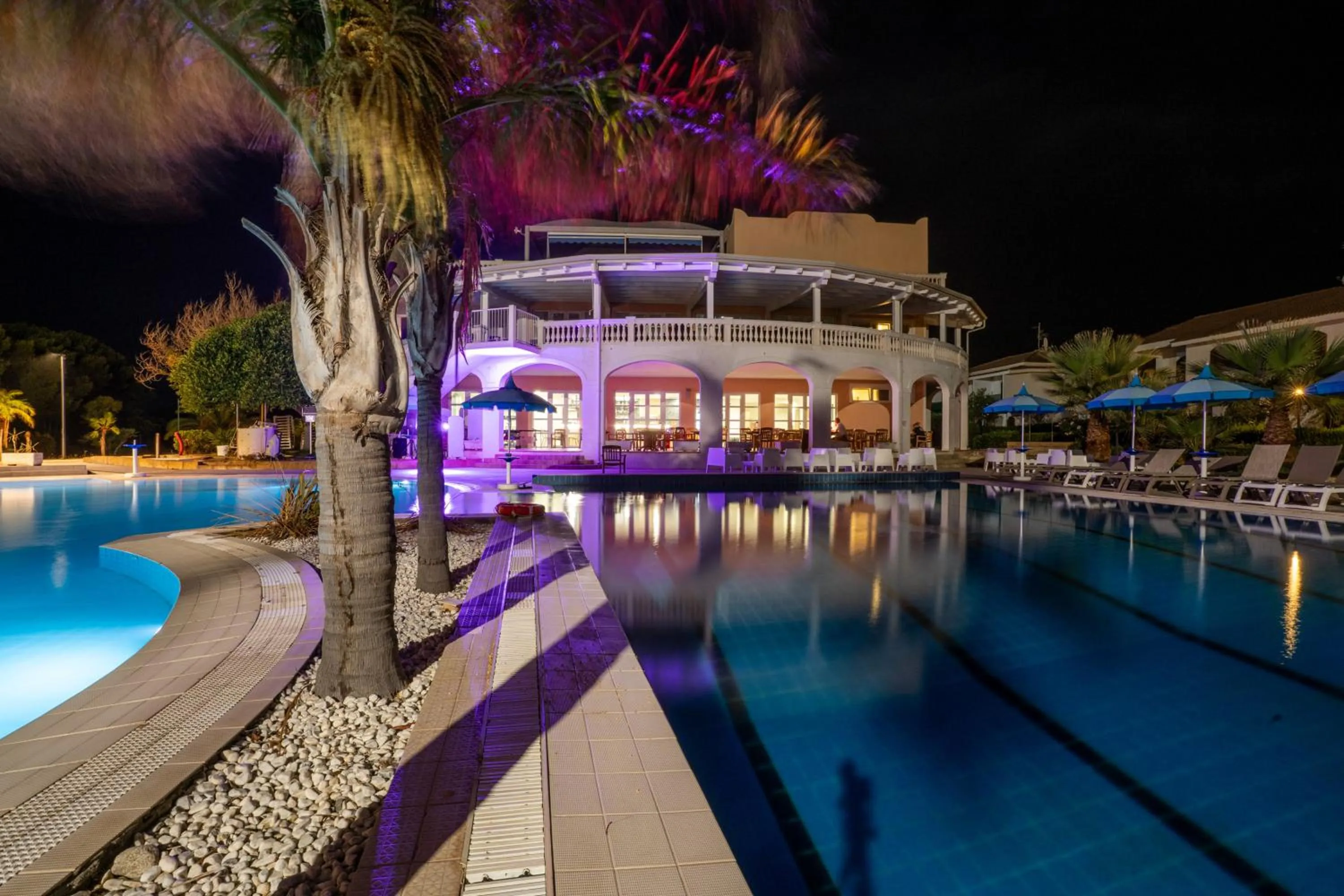 Property building in Santa Monica Resort