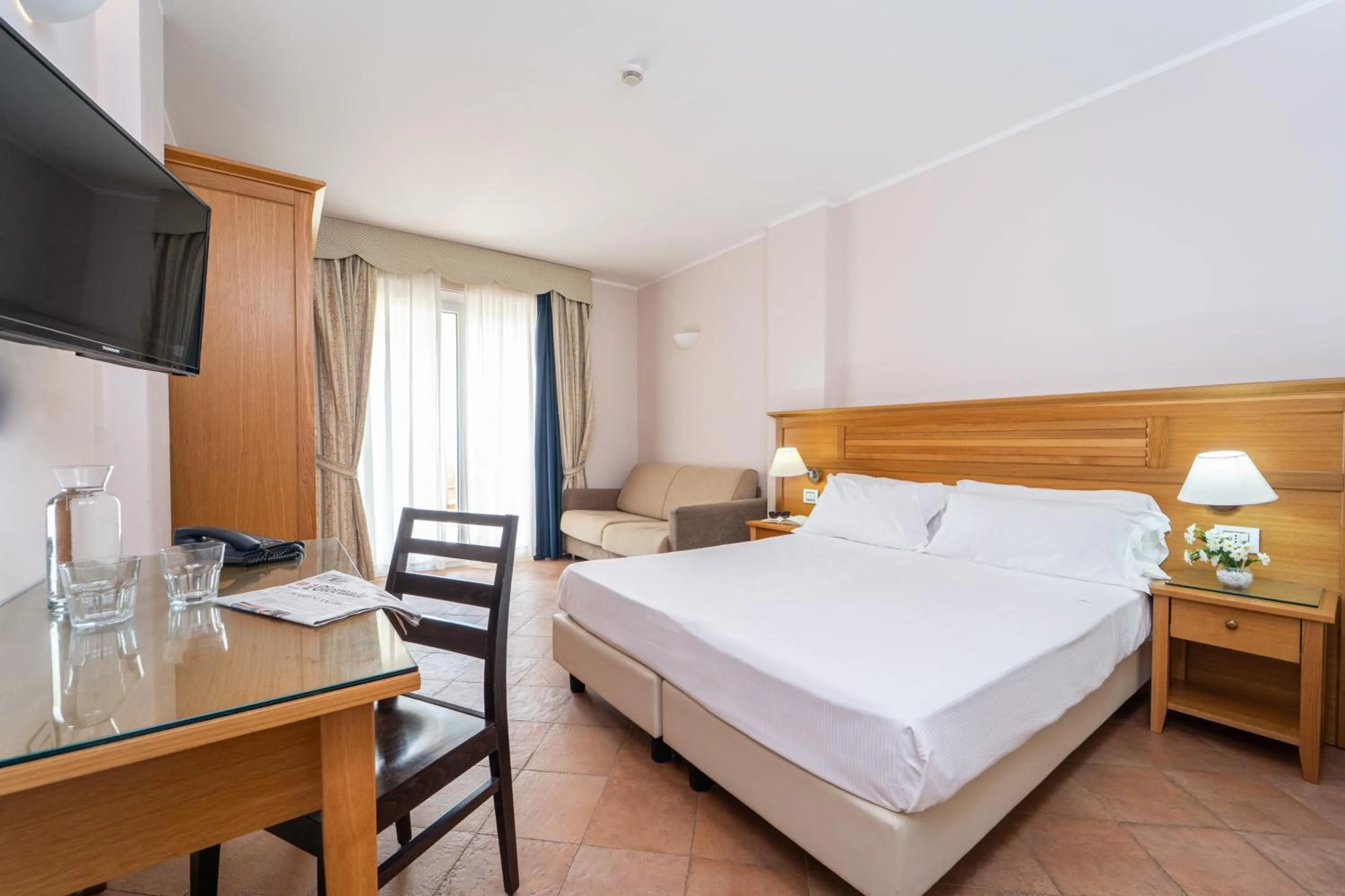 Bed in Santa Monica Resort