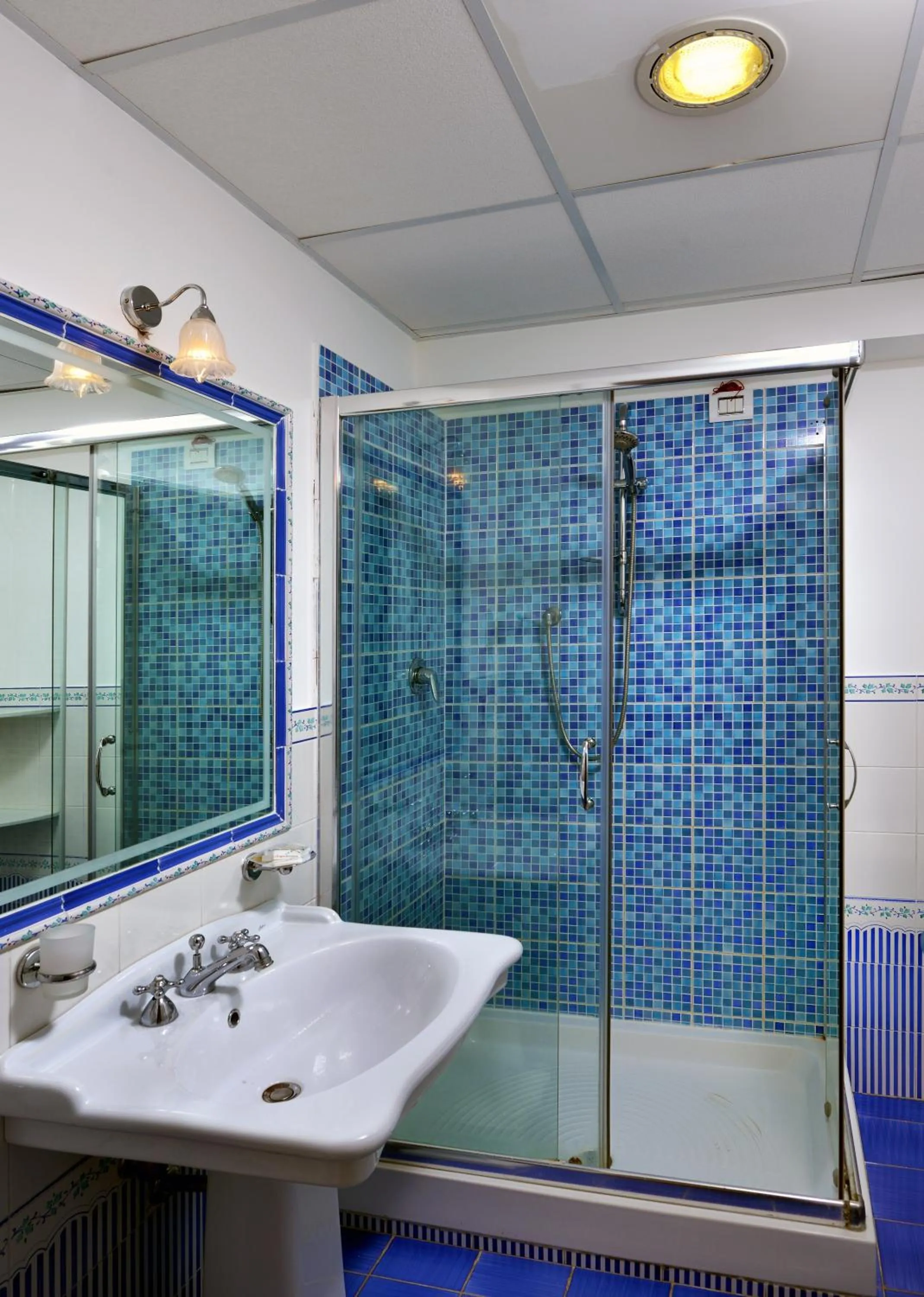 Bathroom in Santa Monica Resort