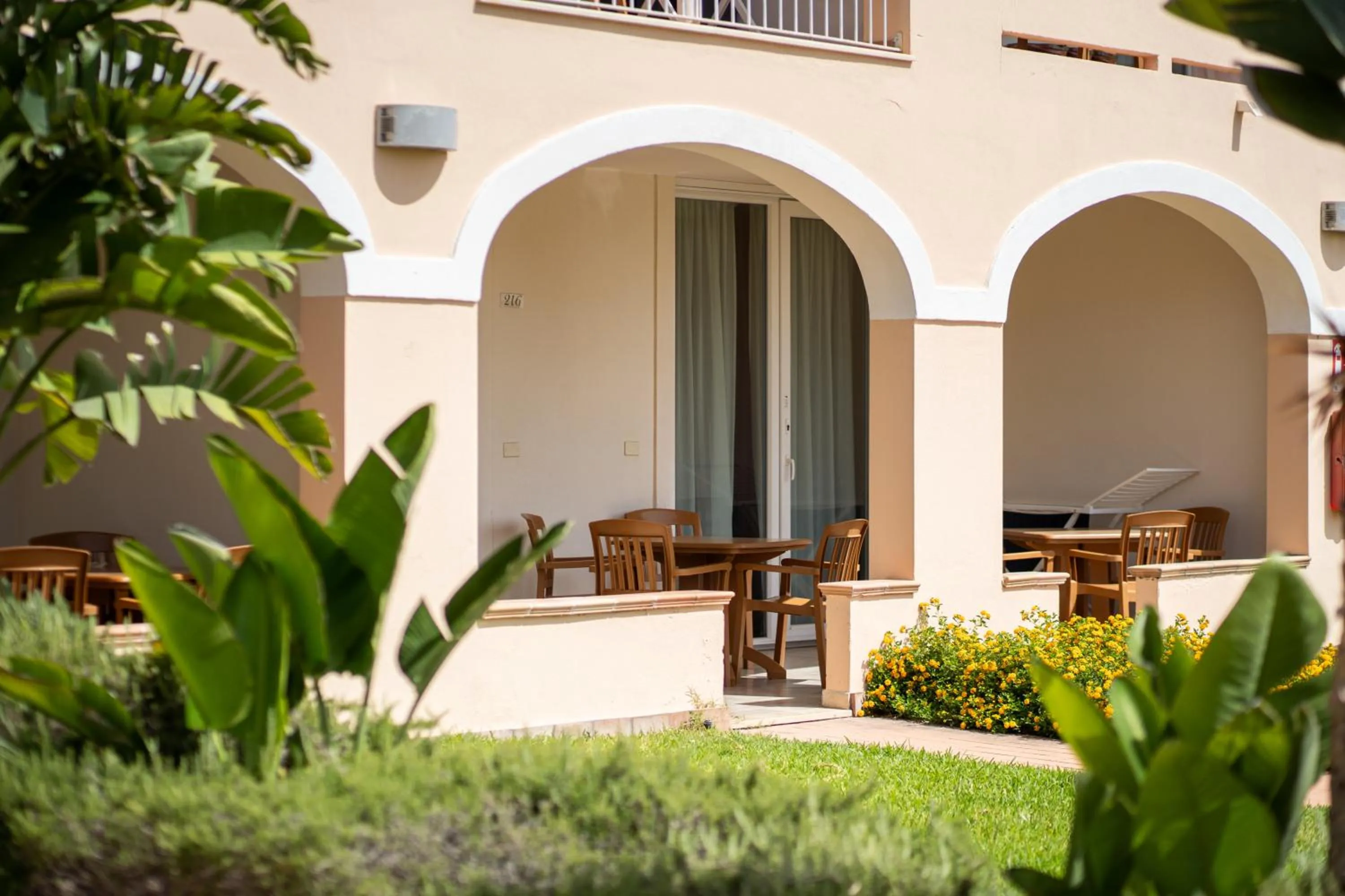 Property building in Santa Monica Resort