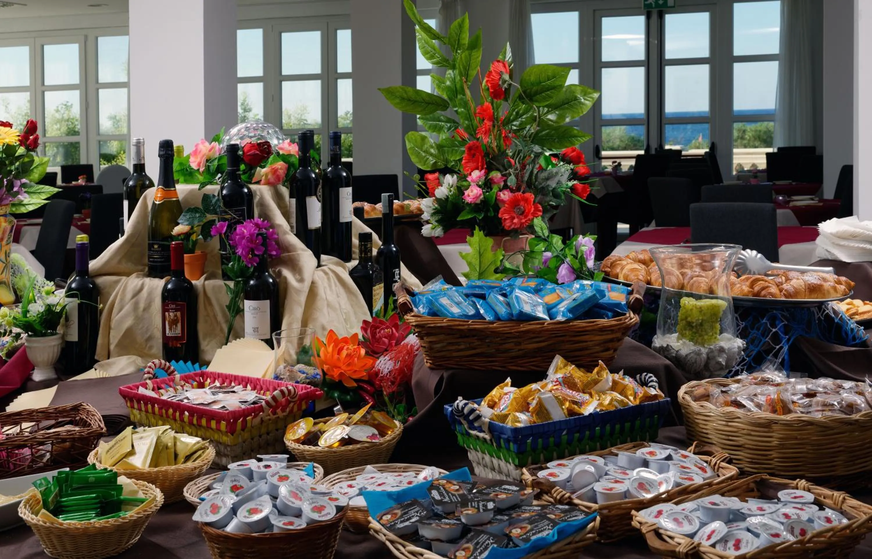 Food and drinks in Santa Monica Resort