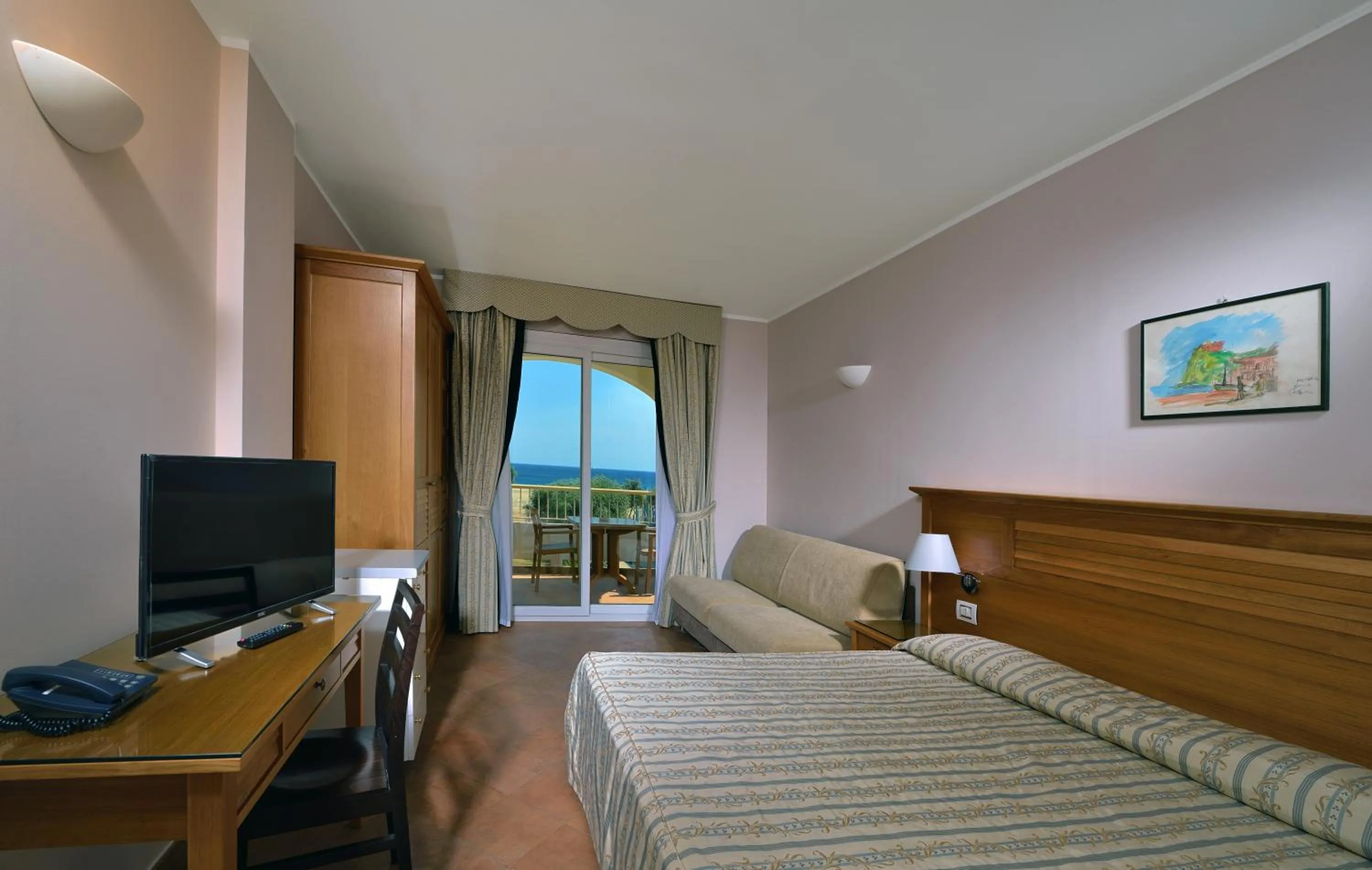 Bedroom in Santa Monica Resort