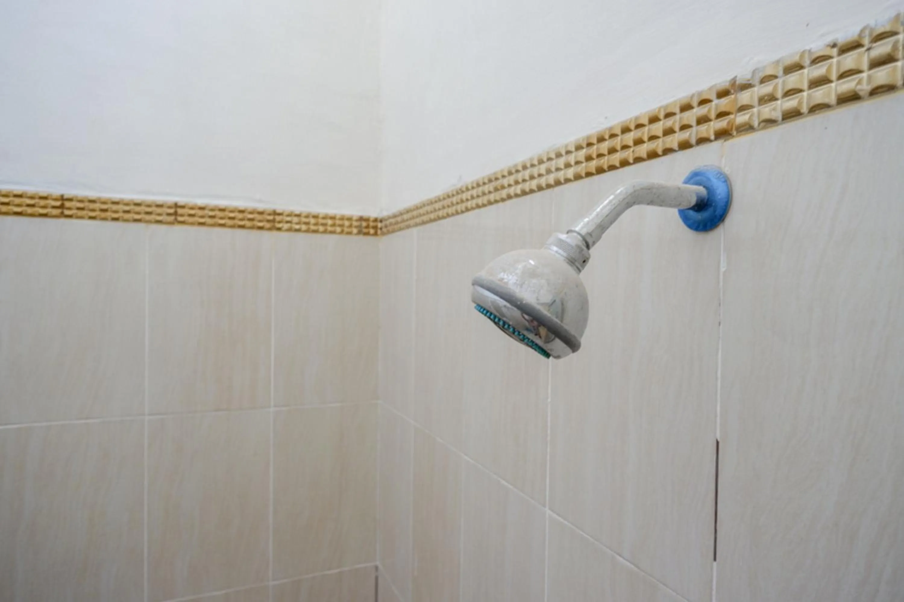 Bathroom in RedDoorz @ Jalan Pattimura Palu