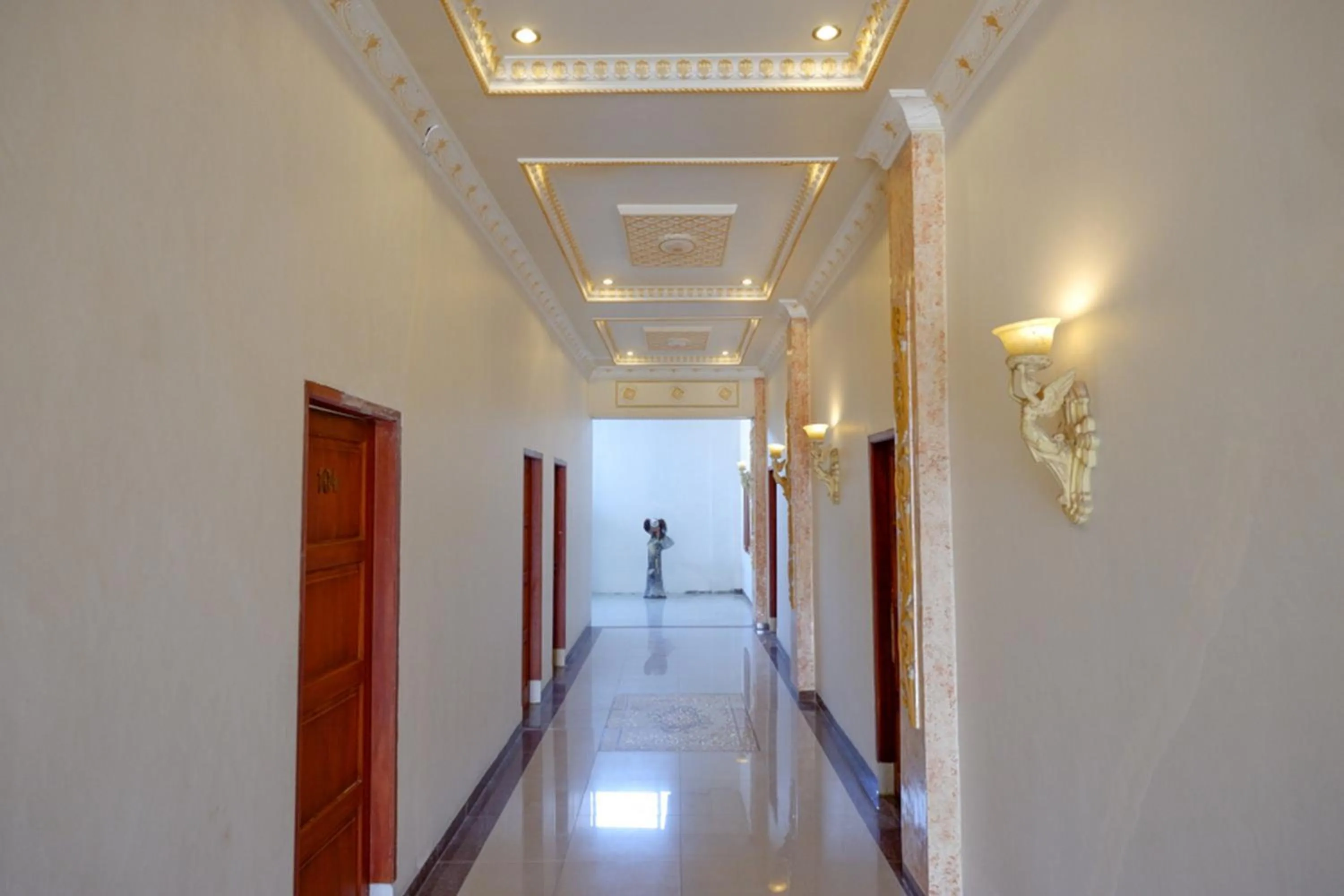 Balcony/Terrace in RedDoorz @ Jalan Pattimura Palu