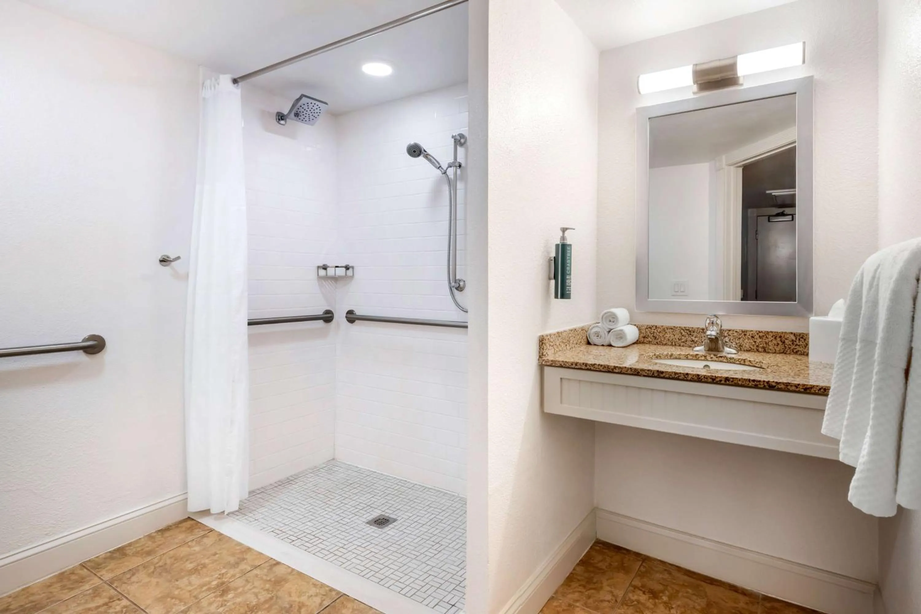 Shower in Hilton Vacation Club The Cove on Ormond Beach