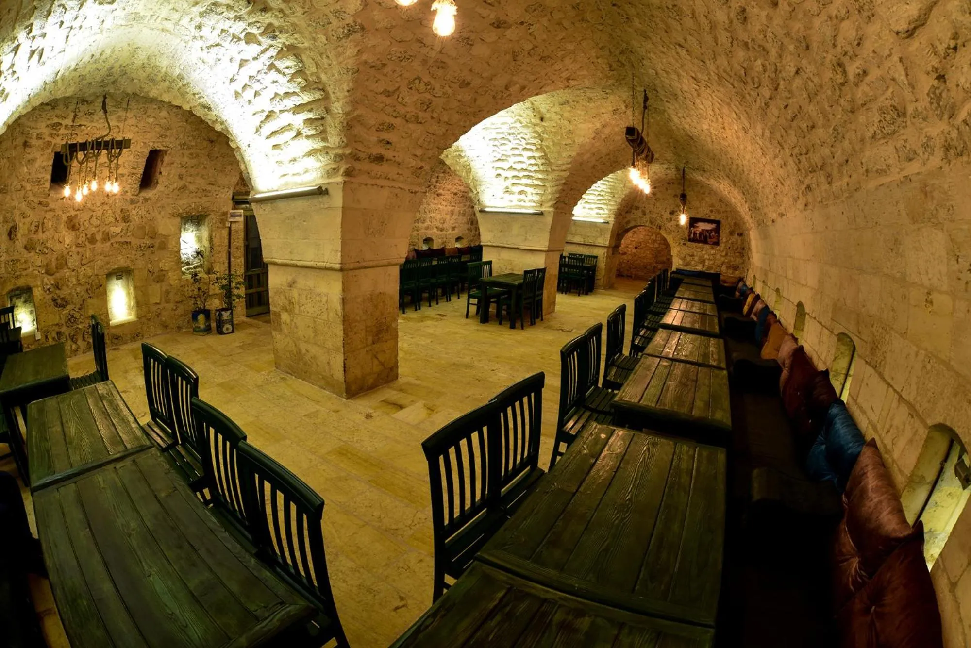 Restaurant/places to eat in HANEHAN