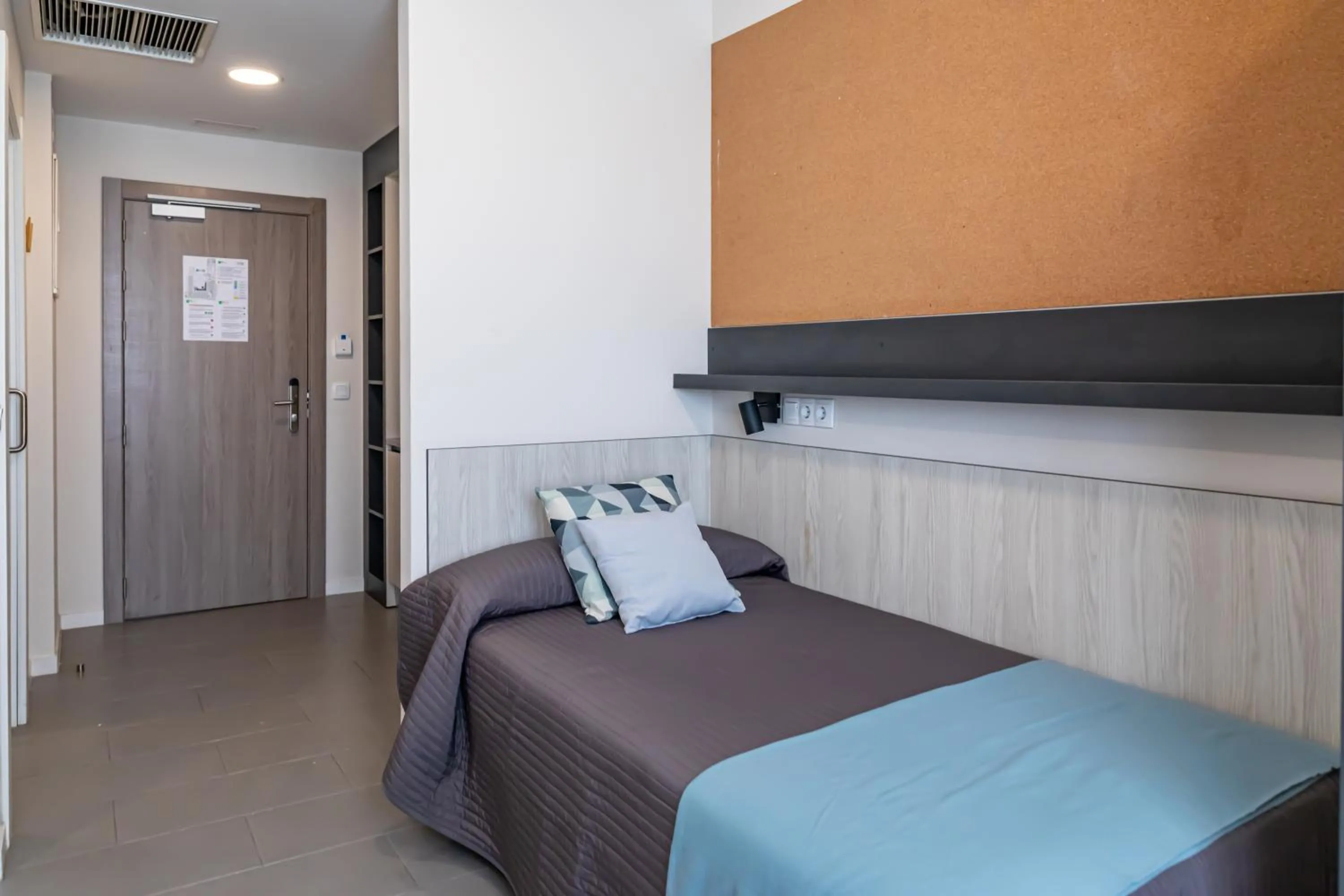 Bedroom, Bed in Residencia Universitaria Resa Campus Málaga