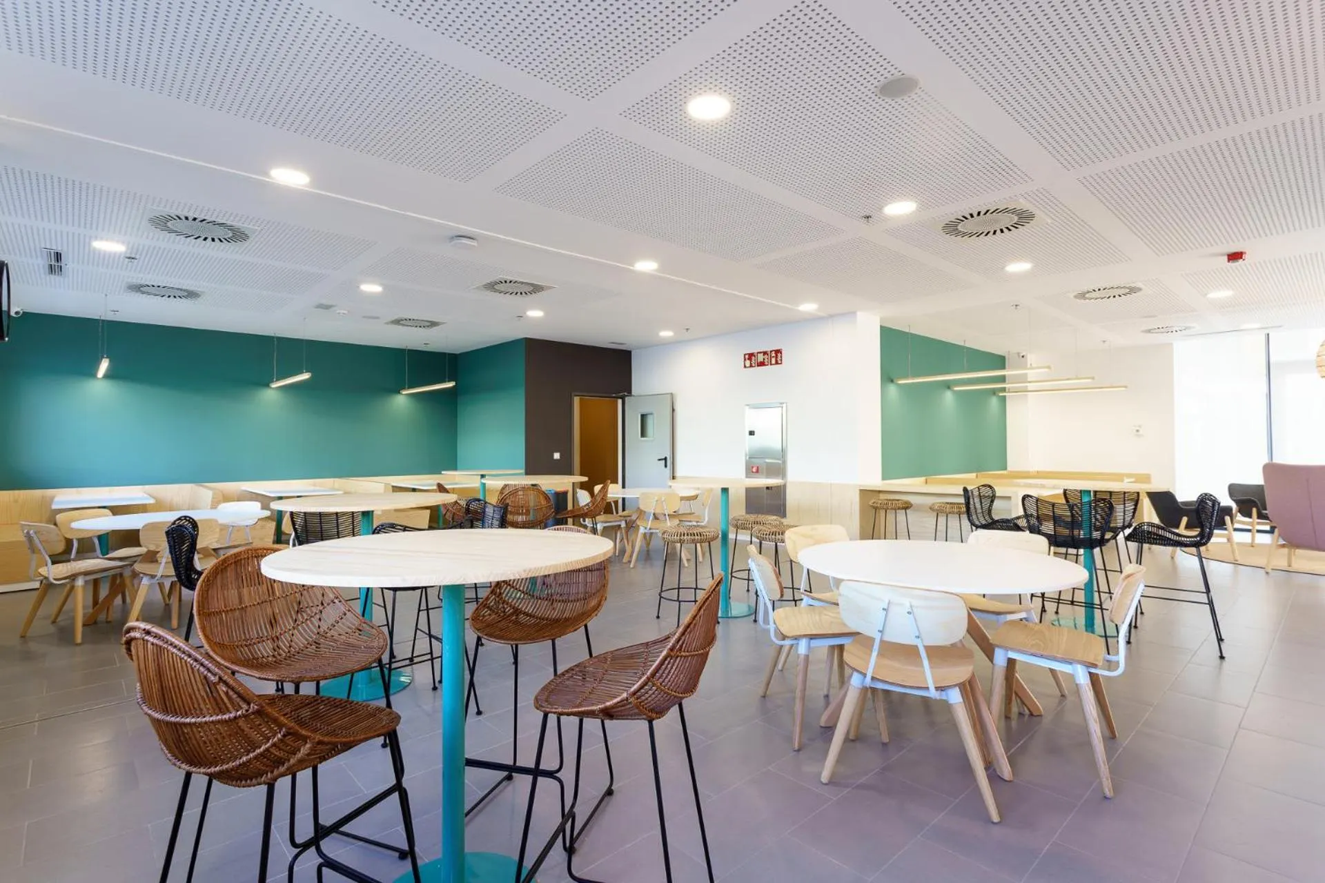 Restaurant/places to eat in Residencia Universitaria Resa Campus Málaga