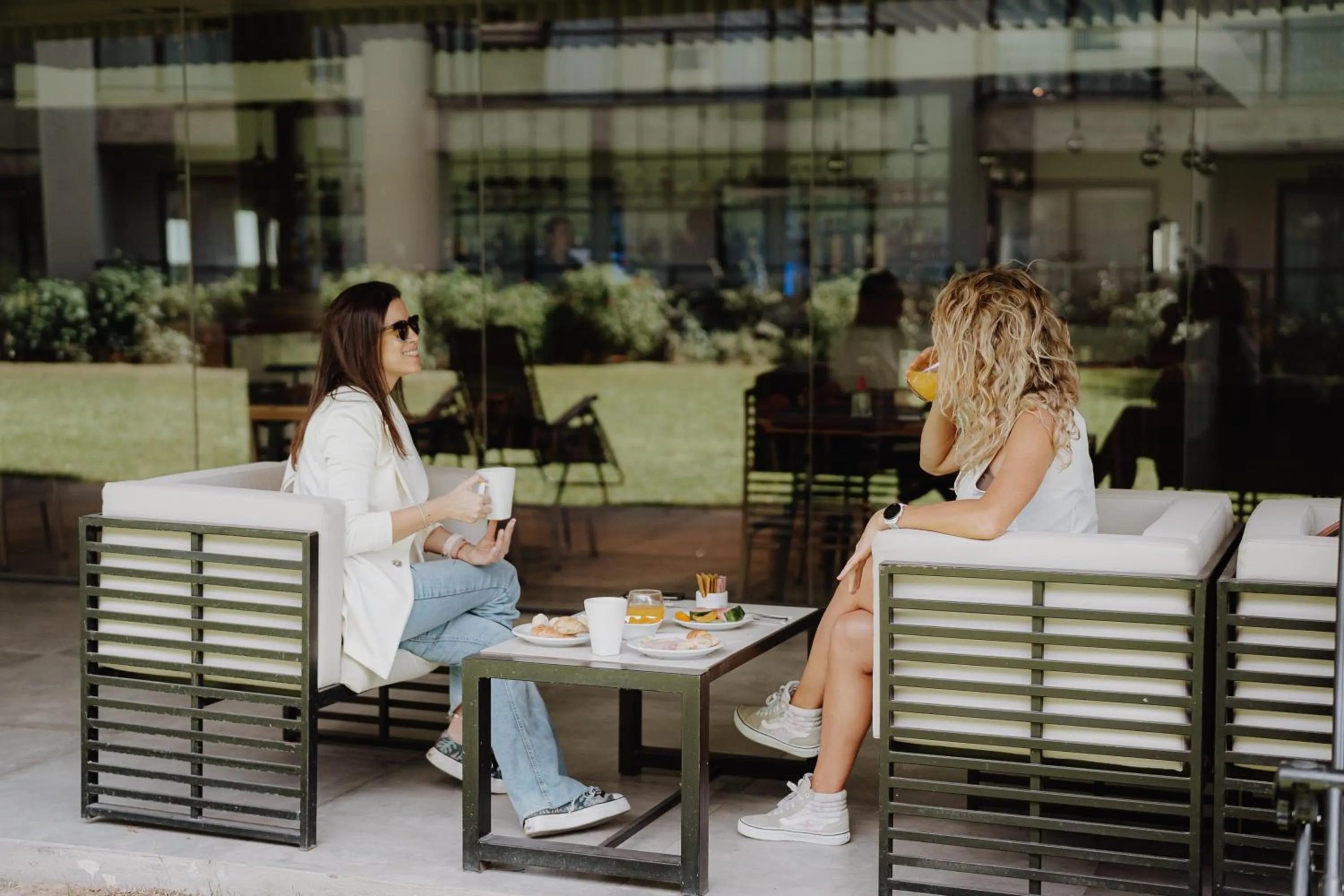 Patio in La Urumpta Hotel, AKEN MIND