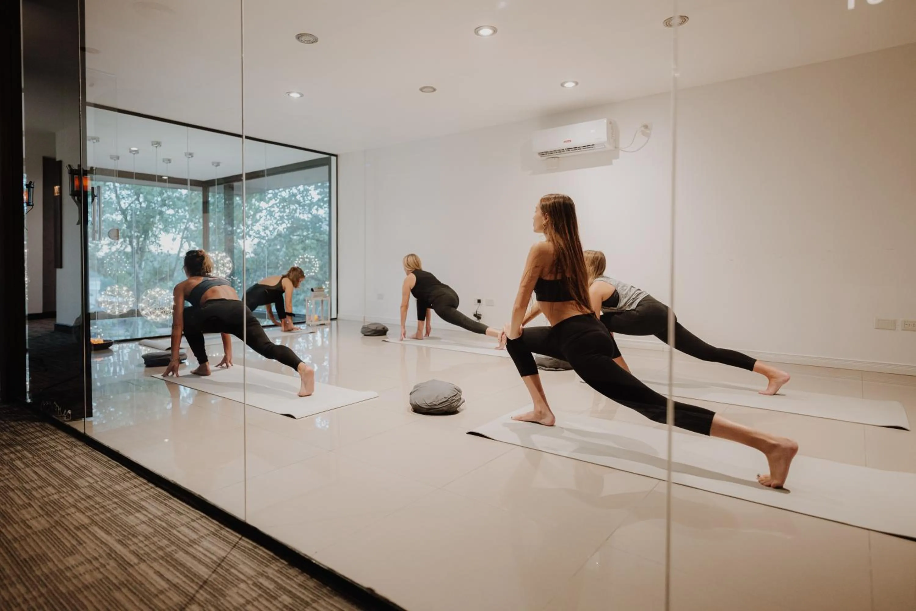 Fitness centre/facilities in La Urumpta Hotel, AKEN MIND