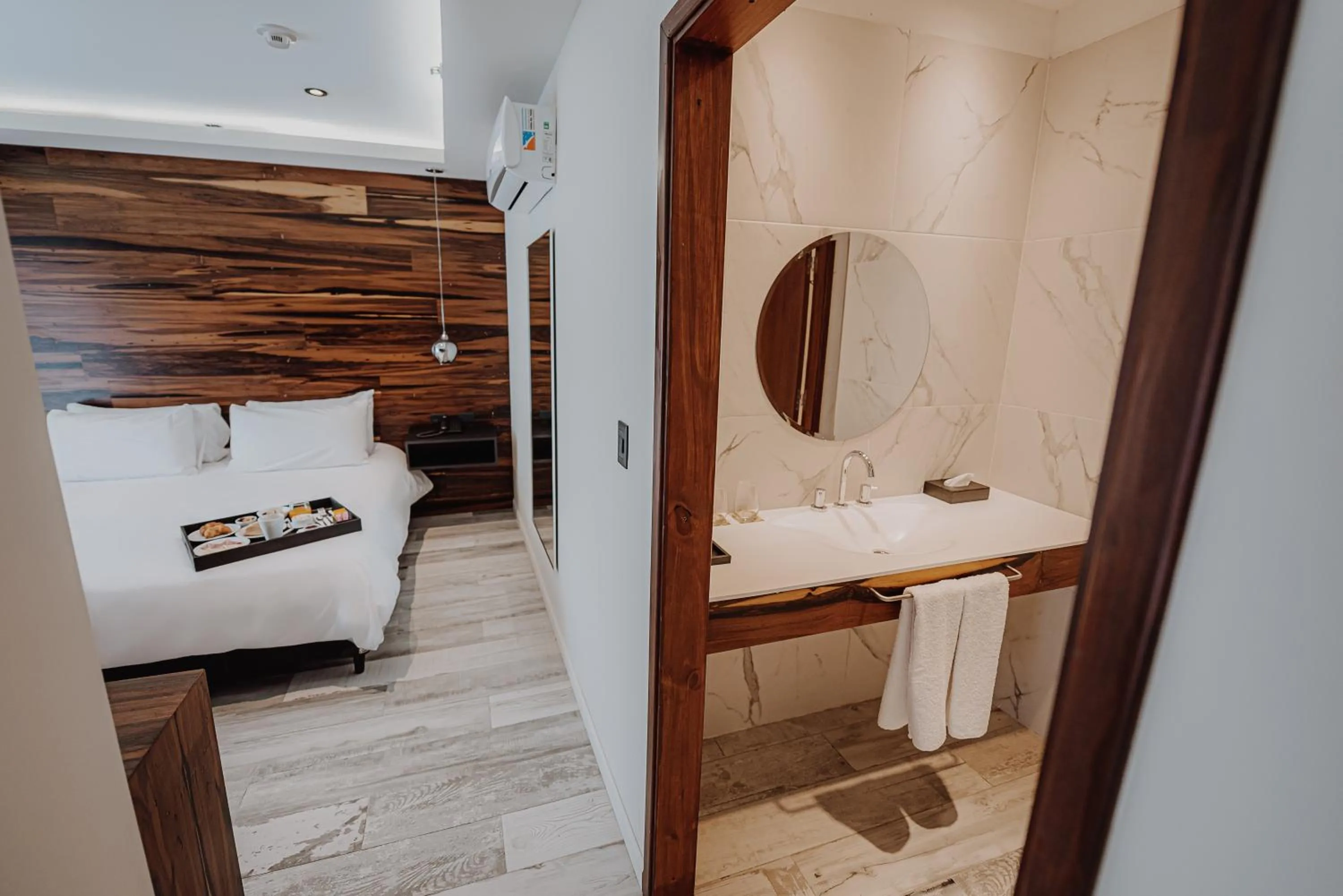 Toilet in La Urumpta Hotel, AKEN MIND