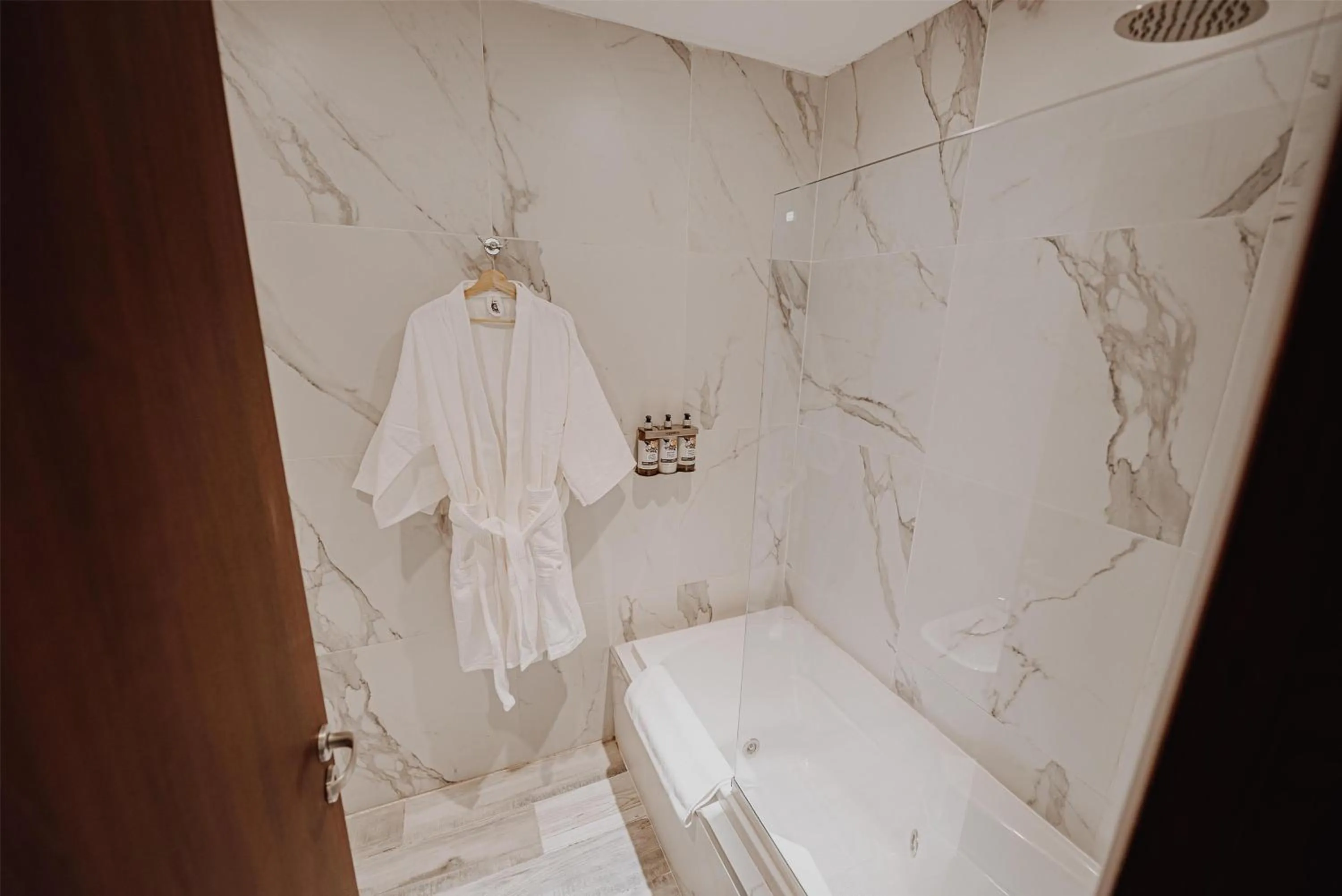 Bathroom in La Urumpta Hotel, AKEN MIND