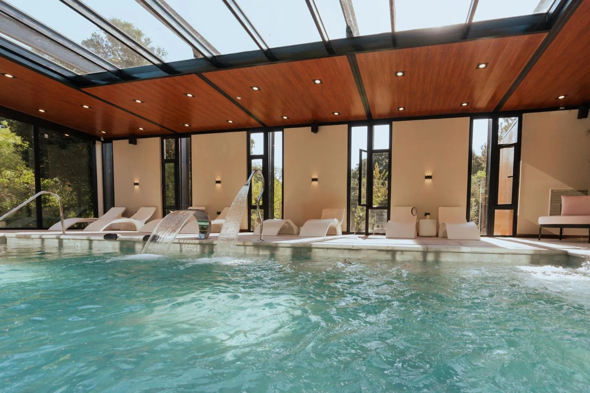 Swimming pool in La Urumpta Hotel, AKEN MIND