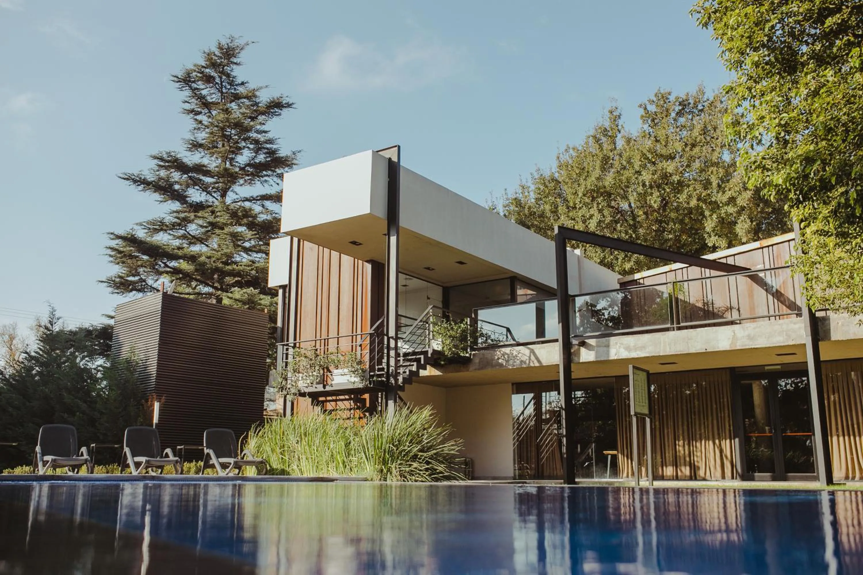 Garden in La Urumpta Hotel, AKEN MIND