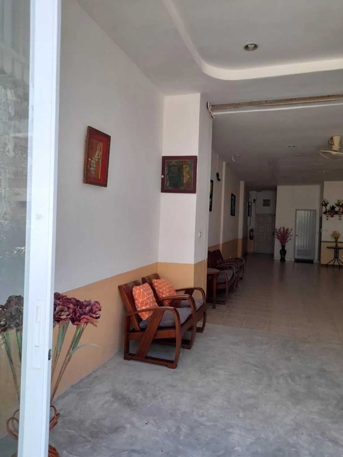 White House By Sorot ตึกขาวโดยโสรฬ