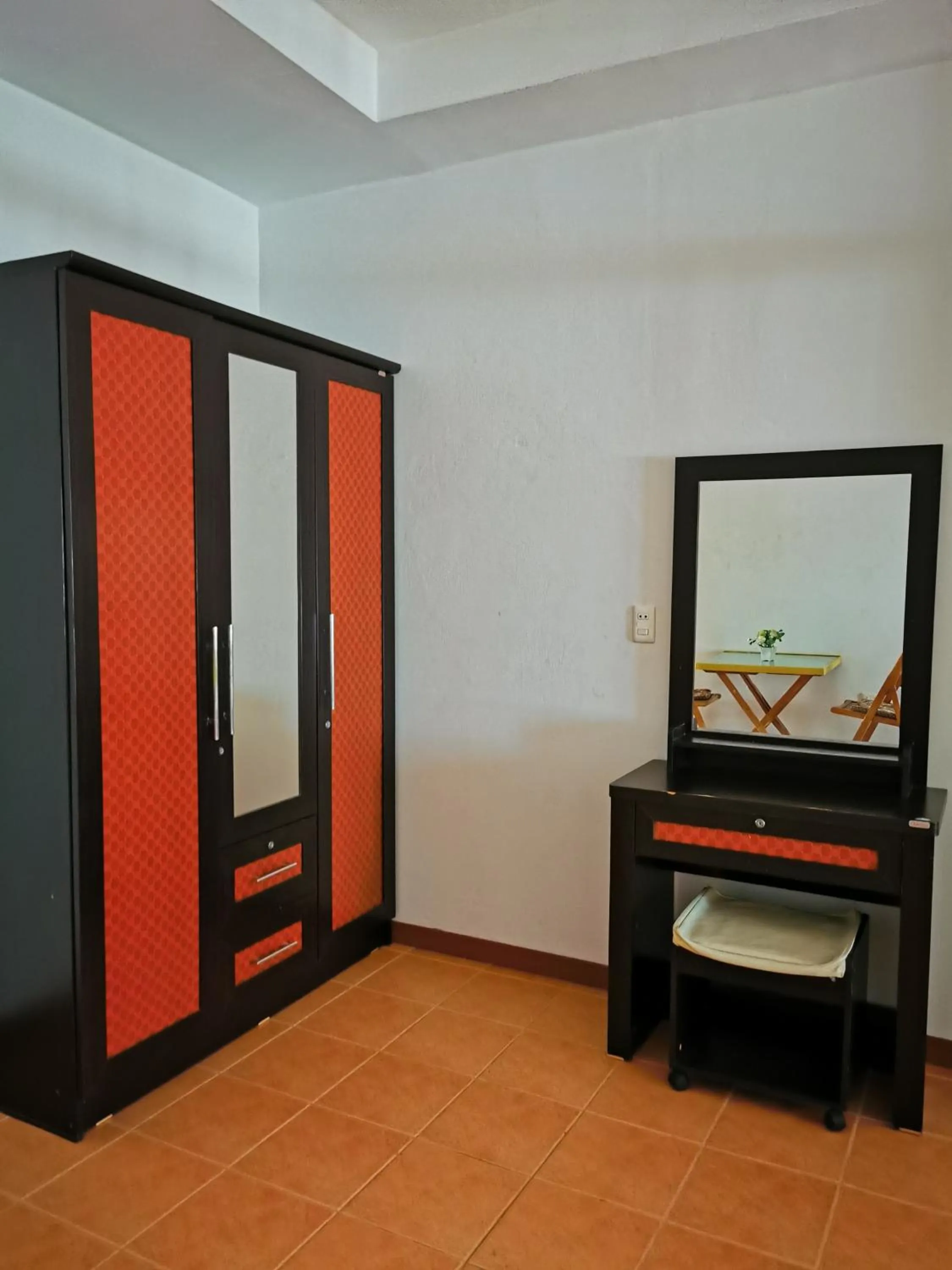 Area and facilities in White House By Sorot ตึกขาวโดยโสรฬ