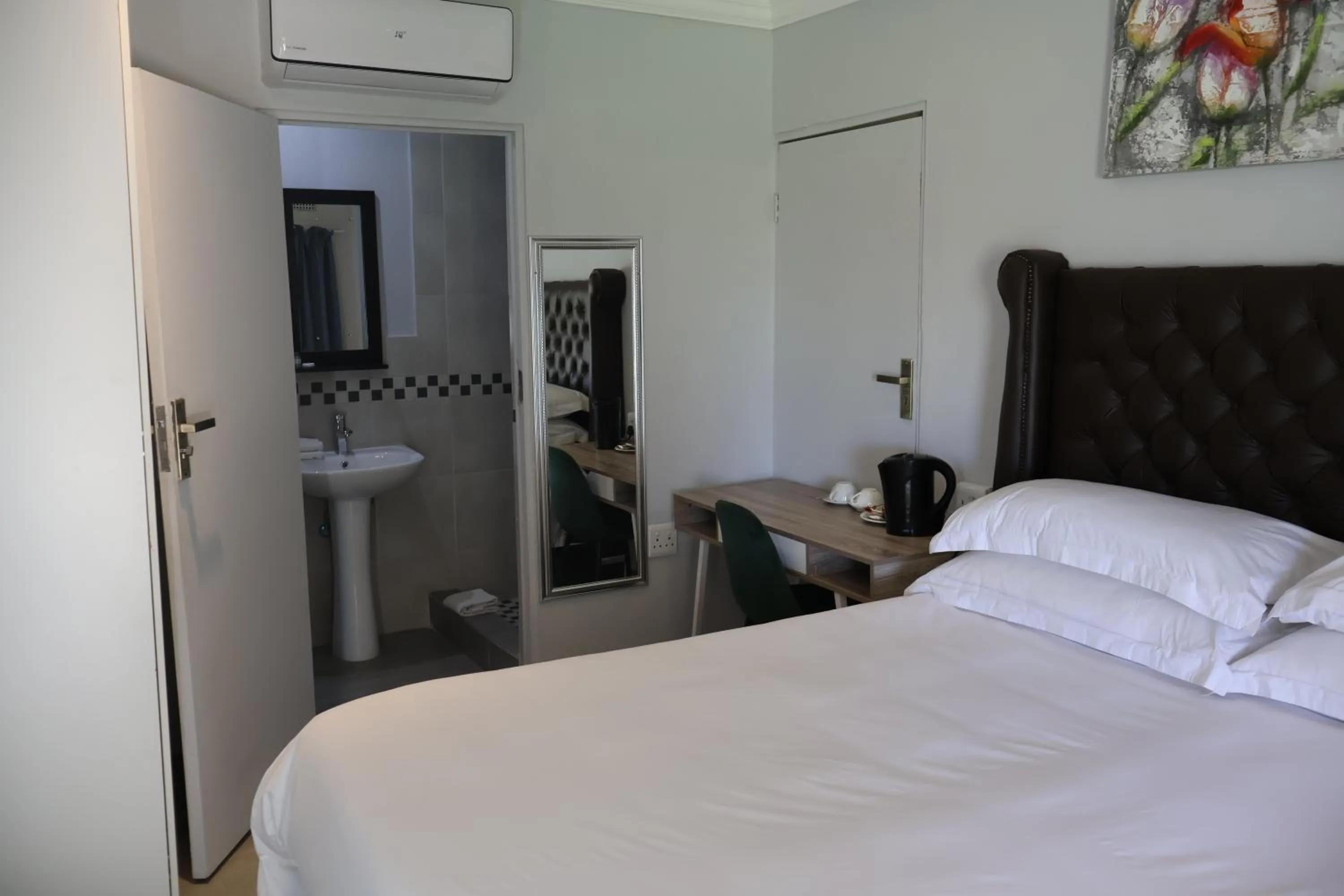 Bed in Boksburg Hotel